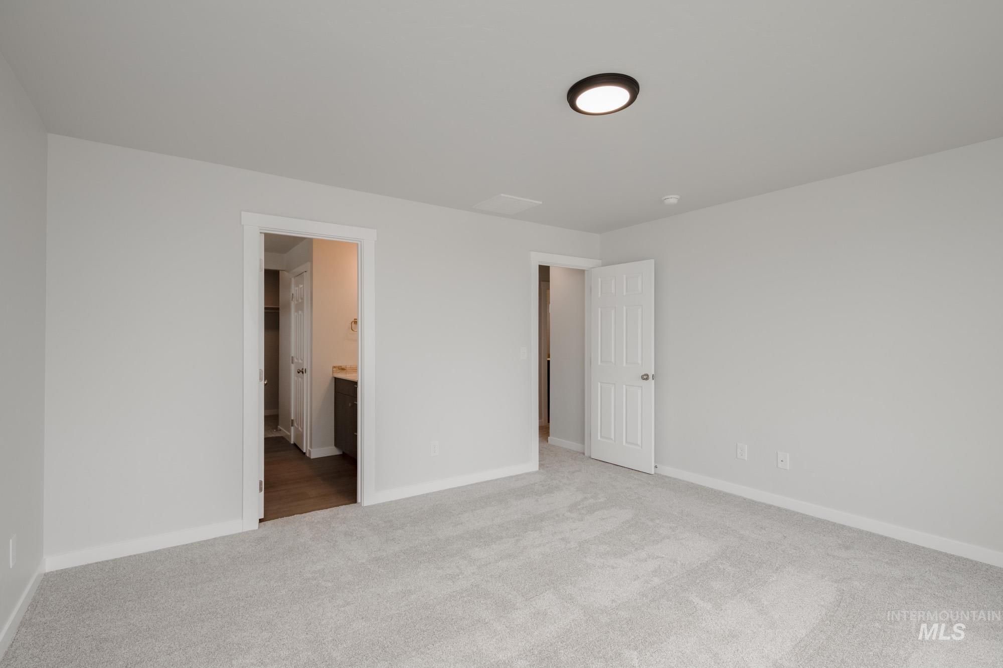 986 W Cub River Dr, Meridian, Idaho 83642, 4 Bedrooms, 2.5 Bathrooms, Residential For Sale, Price $489,990,MLS 98957775