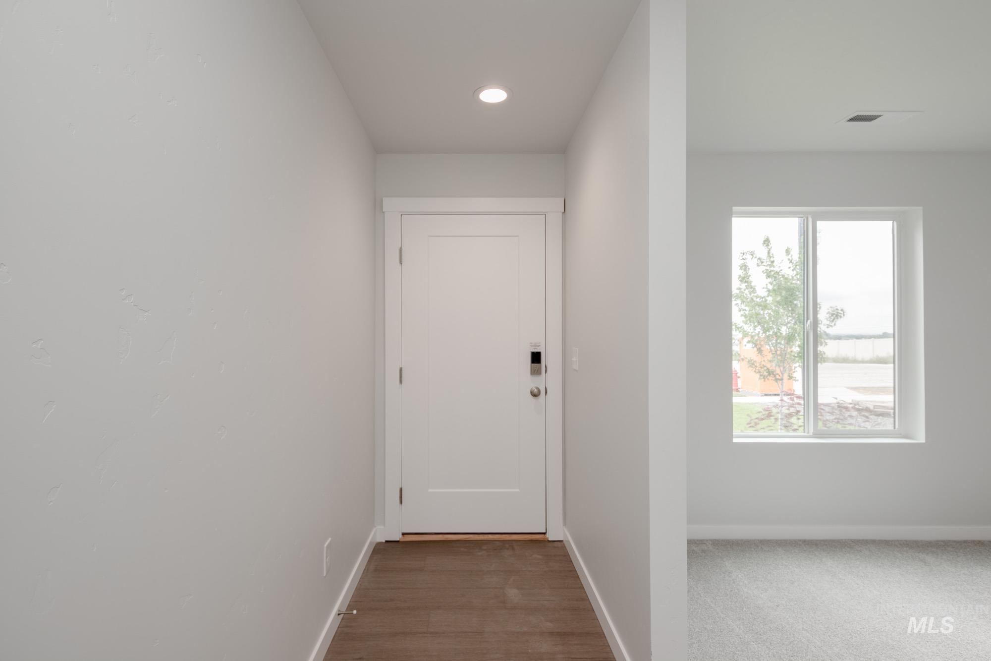 986 W Cub River Dr, Meridian, Idaho 83642, 4 Bedrooms, 2.5 Bathrooms, Residential For Sale, Price $489,990,MLS 98957775