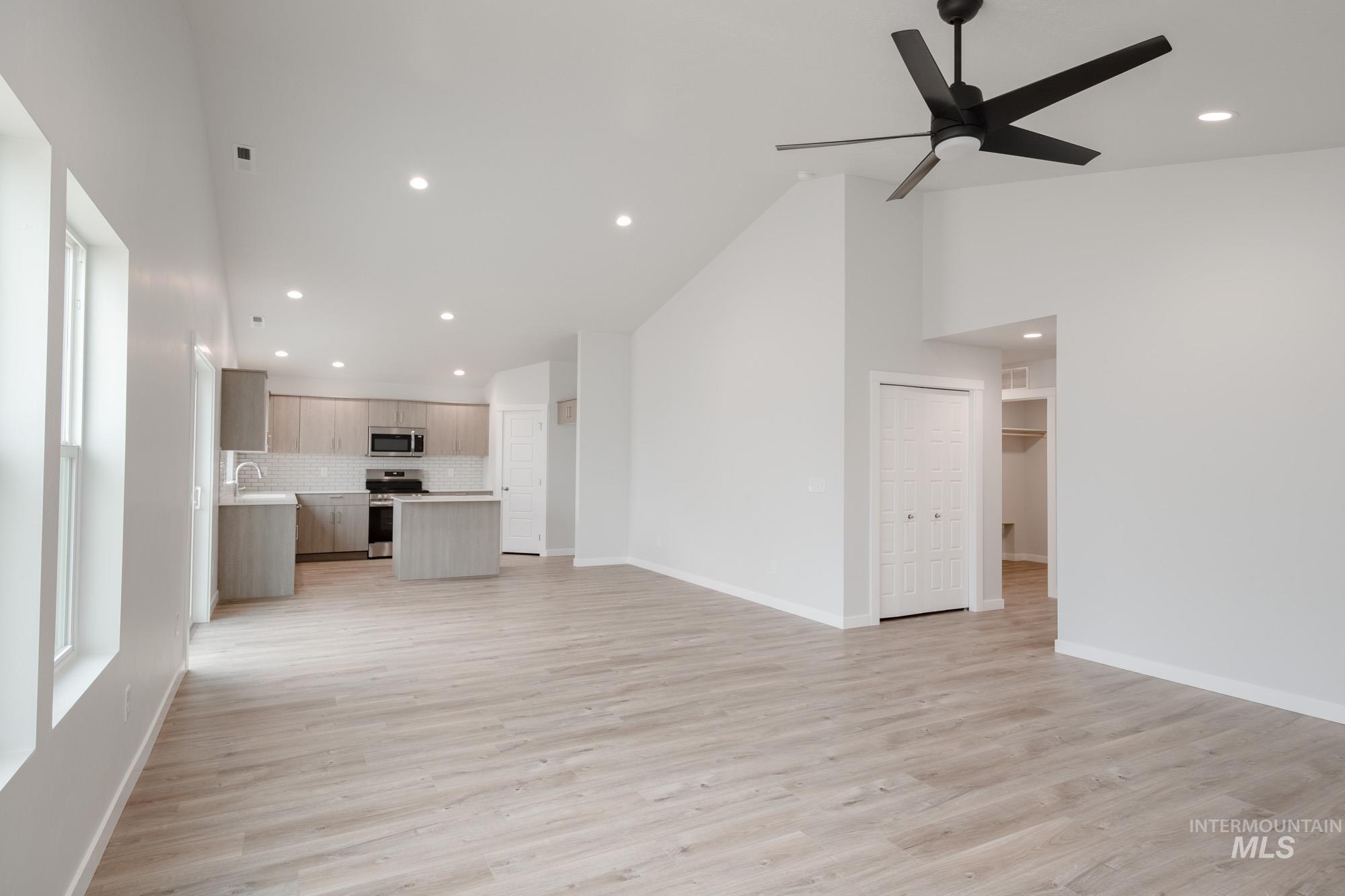 16789 Sentinel Ave, Caldwell, Idaho 83607, 4 Bedrooms, 2 Bathrooms, Residential For Sale, Price $413,990,MLS 98957777