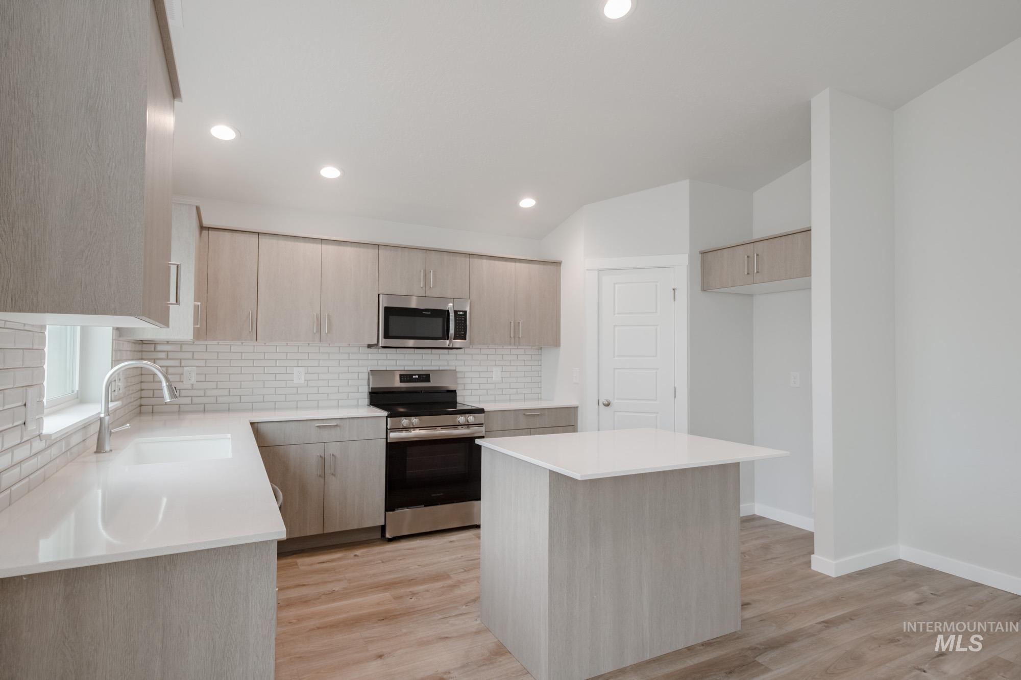 16789 Sentinel Ave, Caldwell, Idaho 83607, 4 Bedrooms, 2 Bathrooms, Residential For Sale, Price $413,990,MLS 98957777