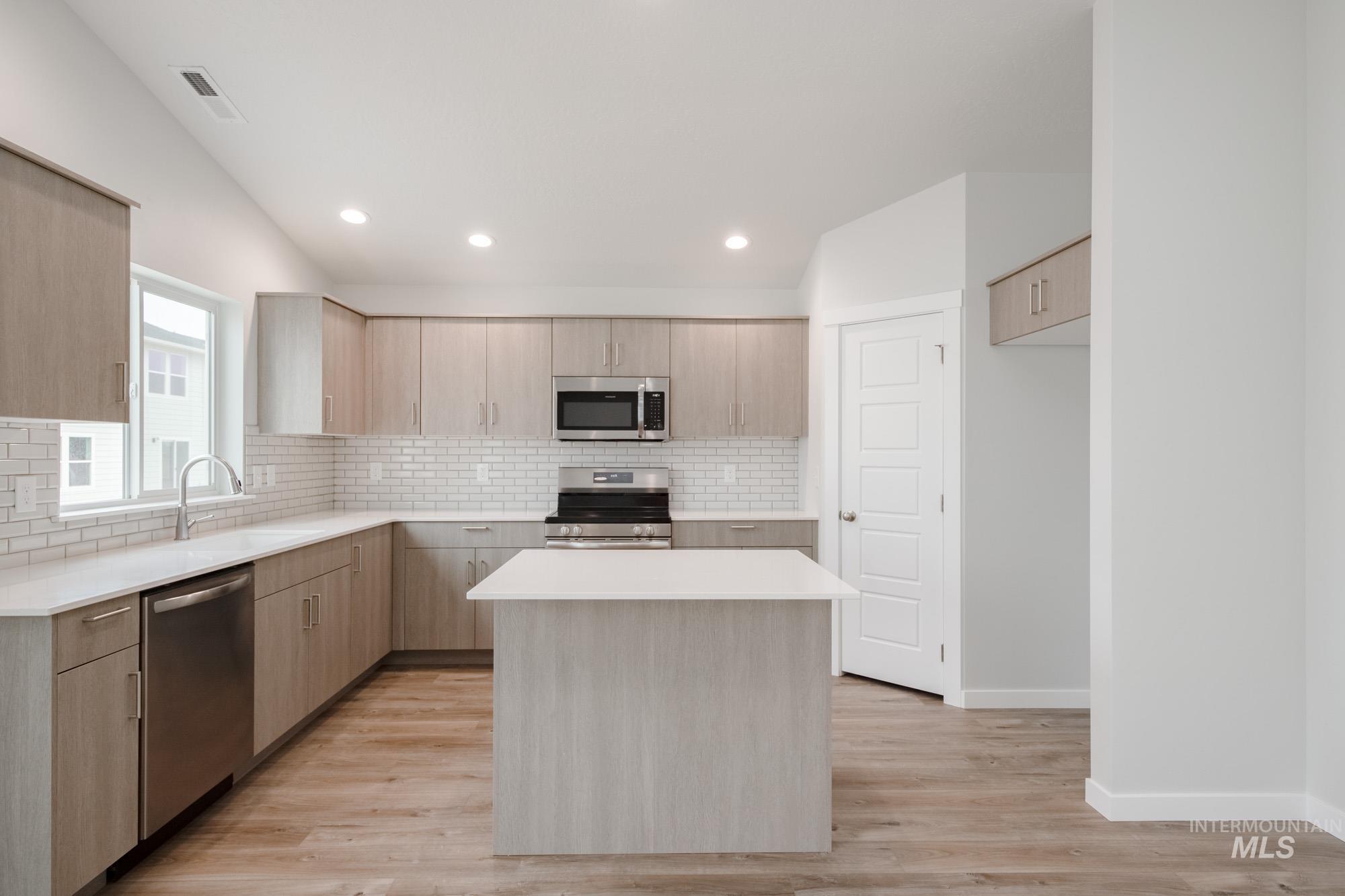 16789 Sentinel Ave, Caldwell, Idaho 83607, 4 Bedrooms, 2 Bathrooms, Residential For Sale, Price $413,990,MLS 98957777