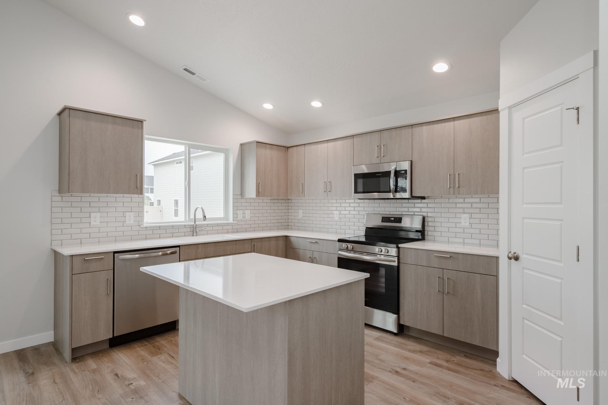 16789 Sentinel Ave, Caldwell, Idaho 83607, 4 Bedrooms, 2 Bathrooms, Residential For Sale, Price $413,990,MLS 98957777