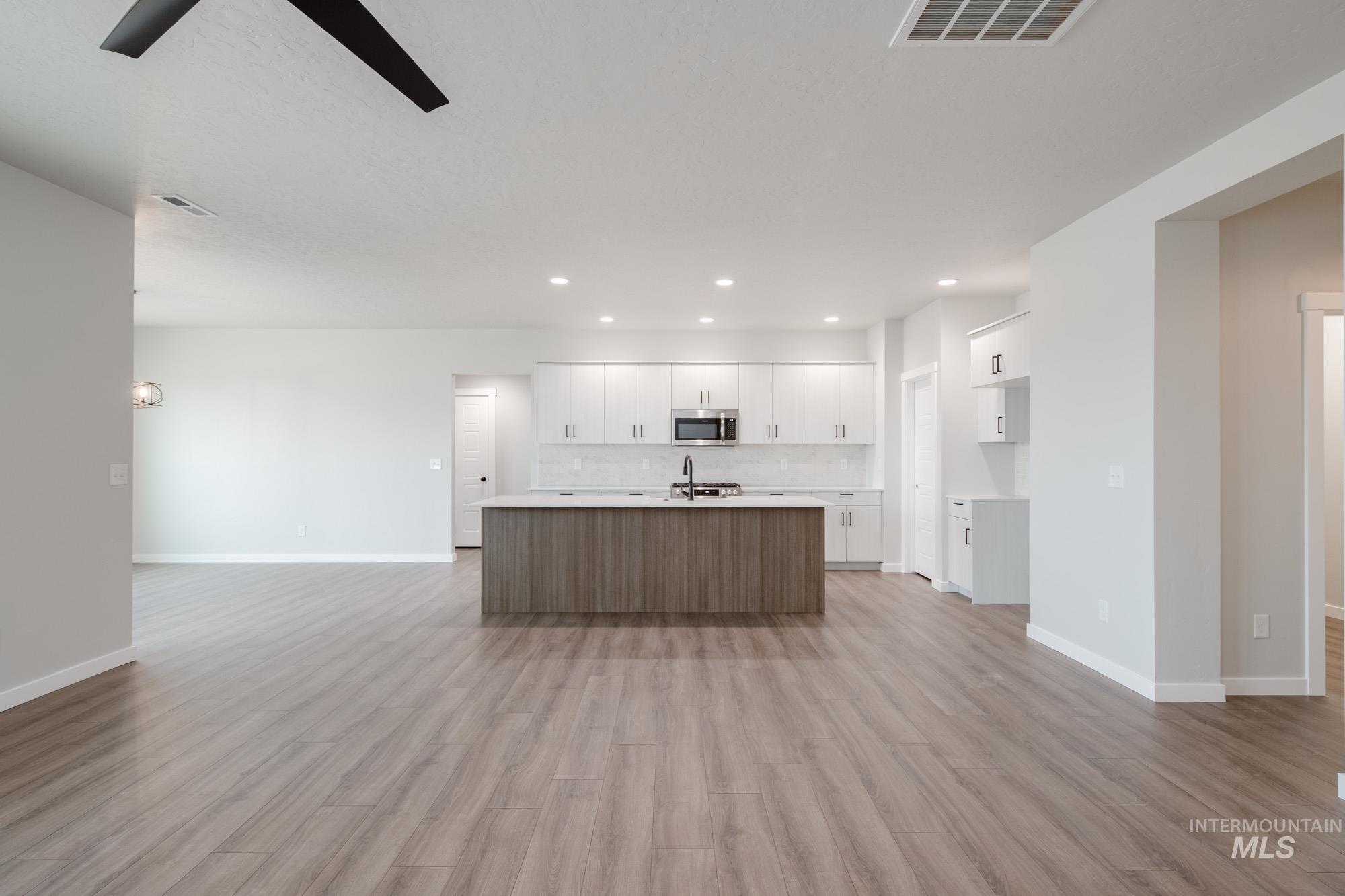 16834 Carlin Ave, Caldwell, Idaho 83607, 4 Bedrooms, 2 Bathrooms, Residential For Sale, Price $465,990,MLS 98957779