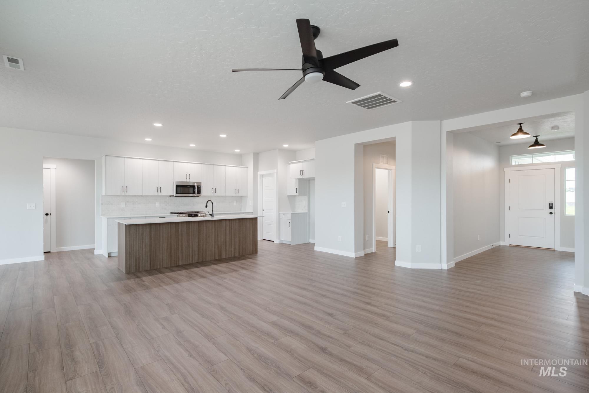 16834 Carlin Ave, Caldwell, Idaho 83607, 4 Bedrooms, 2 Bathrooms, Residential For Sale, Price $465,990,MLS 98957779