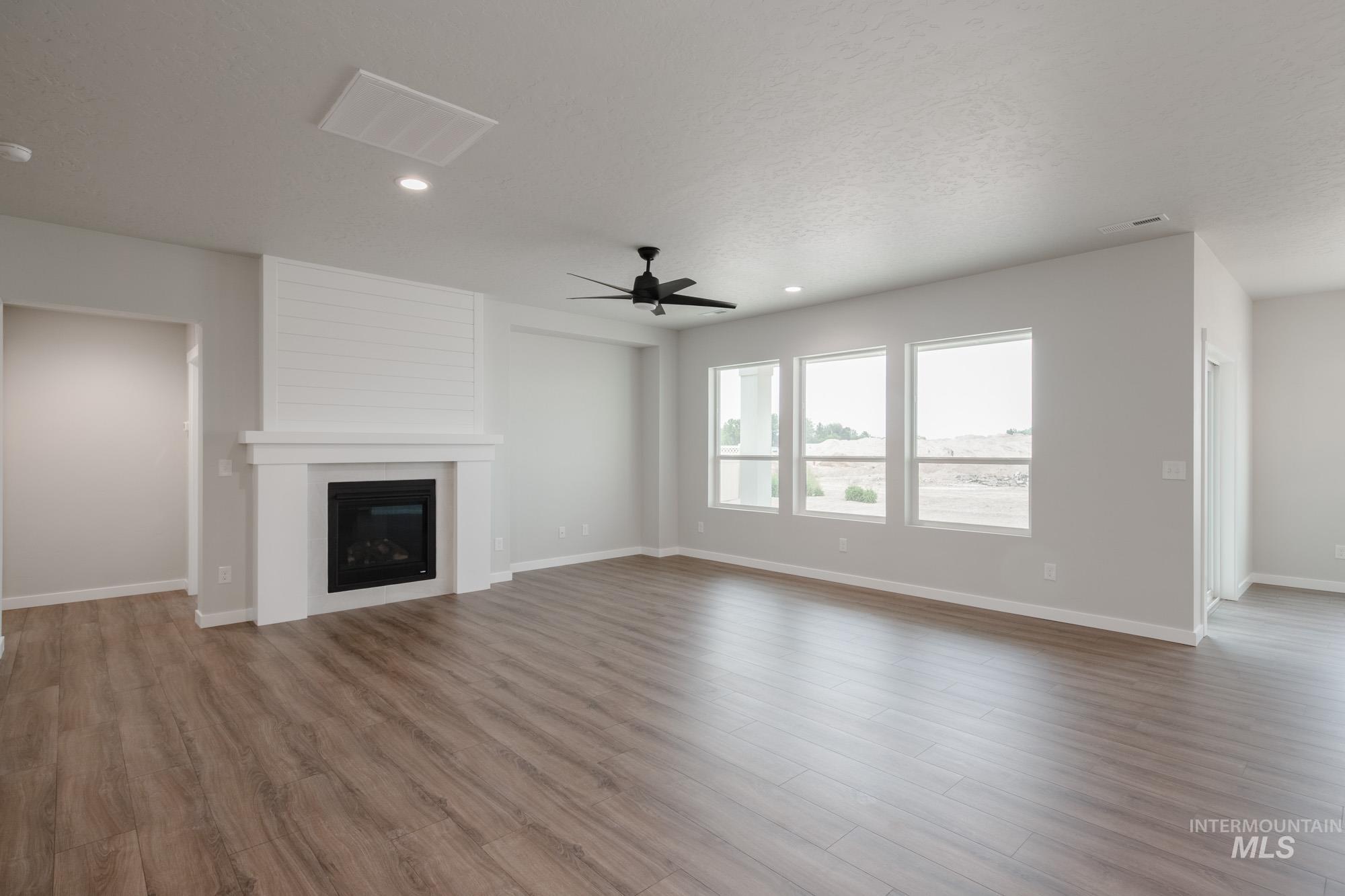 16834 Carlin Ave, Caldwell, Idaho 83607, 4 Bedrooms, 2 Bathrooms, Residential For Sale, Price $465,990,MLS 98957779