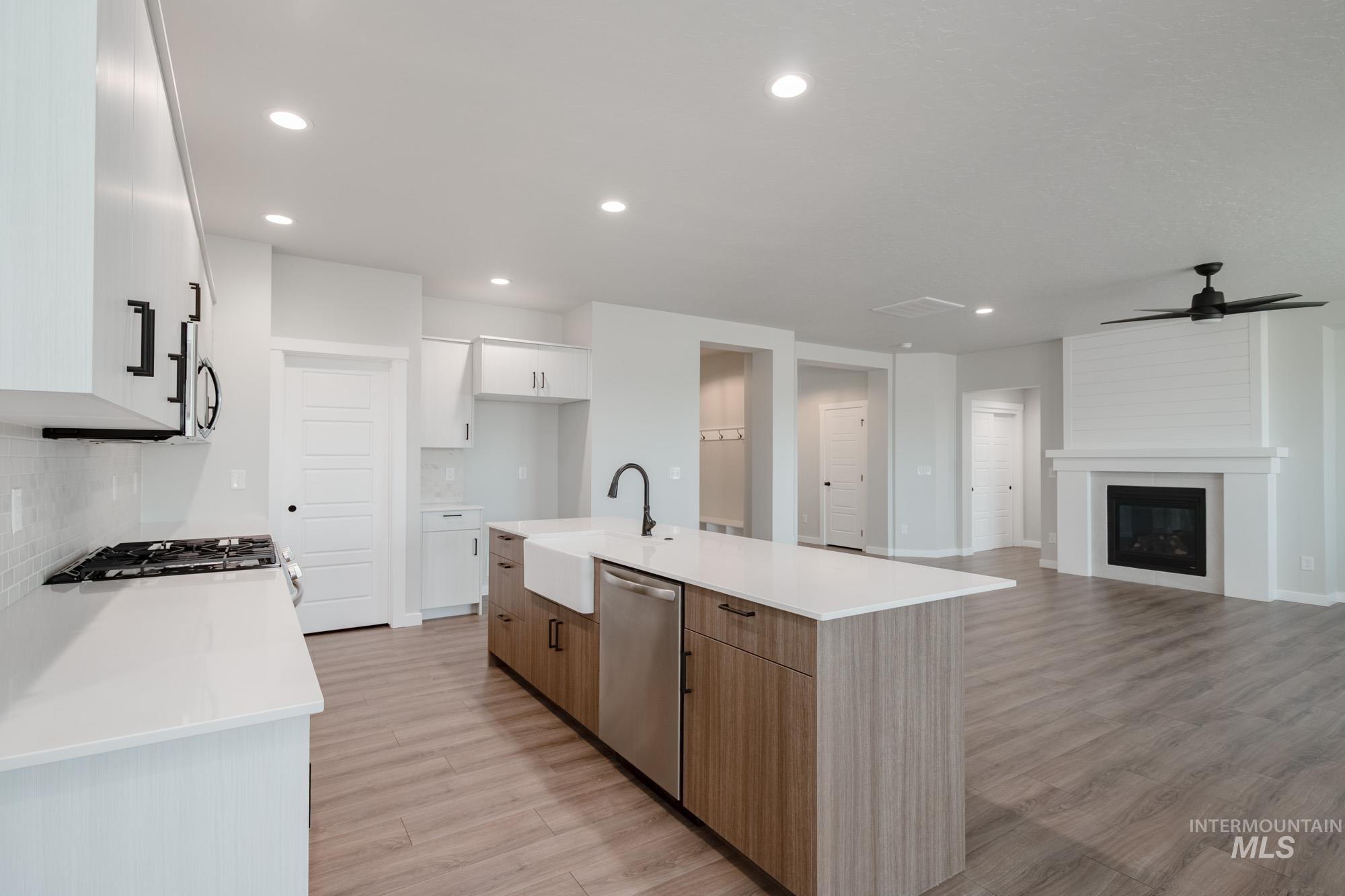 16834 Carlin Ave, Caldwell, Idaho 83607, 4 Bedrooms, 2 Bathrooms, Residential For Sale, Price $465,990,MLS 98957779