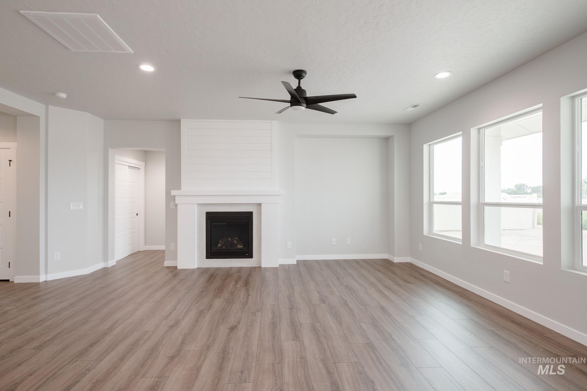 16834 Carlin Ave, Caldwell, Idaho 83607, 4 Bedrooms, 2 Bathrooms, Residential For Sale, Price $465,990,MLS 98957779