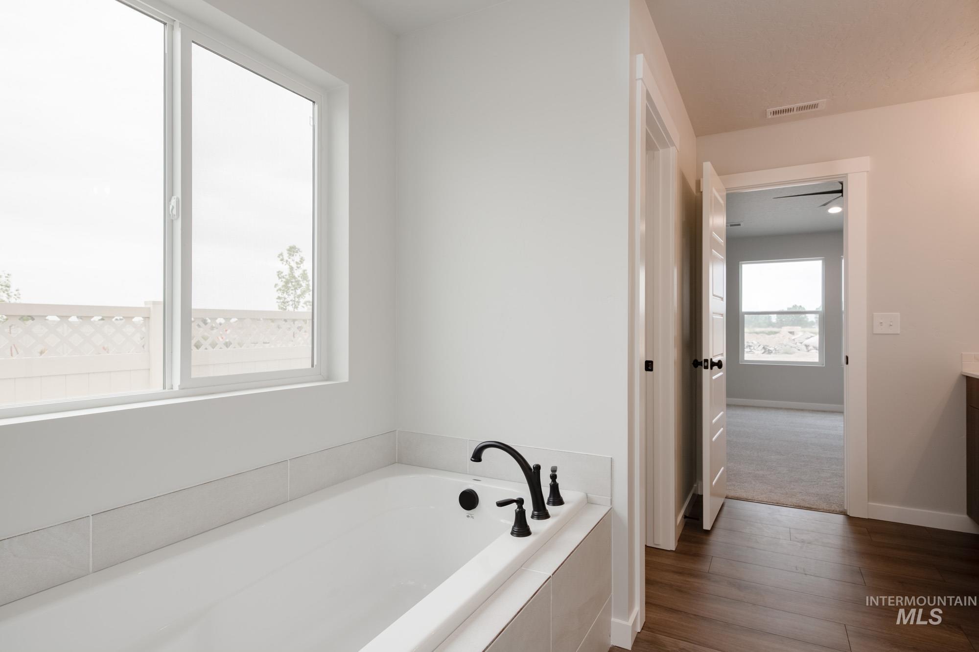 16834 Carlin Ave, Caldwell, Idaho 83607, 4 Bedrooms, 2 Bathrooms, Residential For Sale, Price $465,990,MLS 98957779