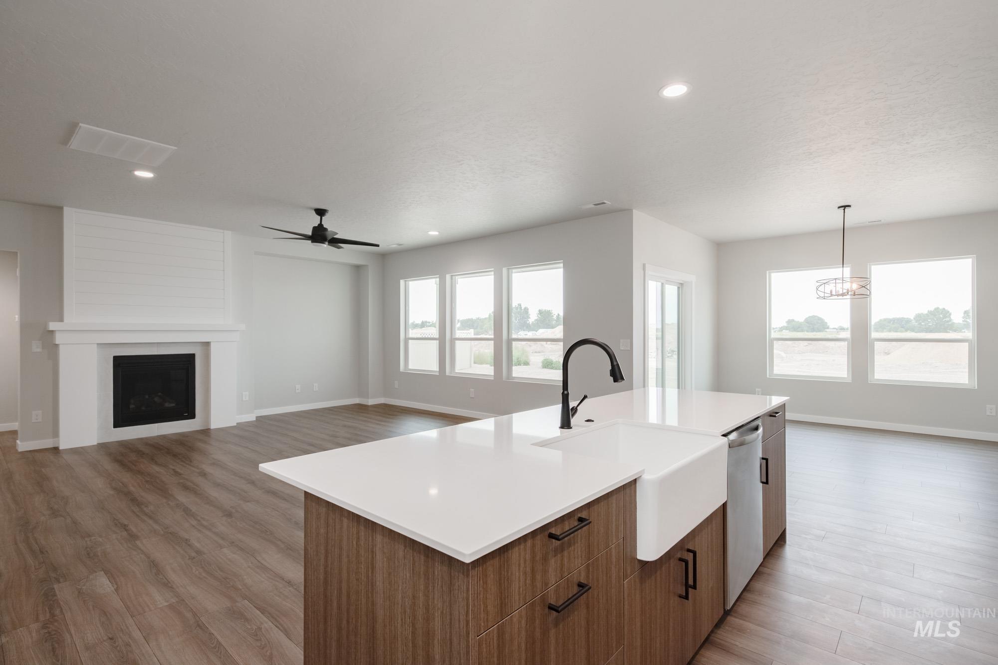 16834 Carlin Ave, Caldwell, Idaho 83607, 4 Bedrooms, 2 Bathrooms, Residential For Sale, Price $465,990,MLS 98957779