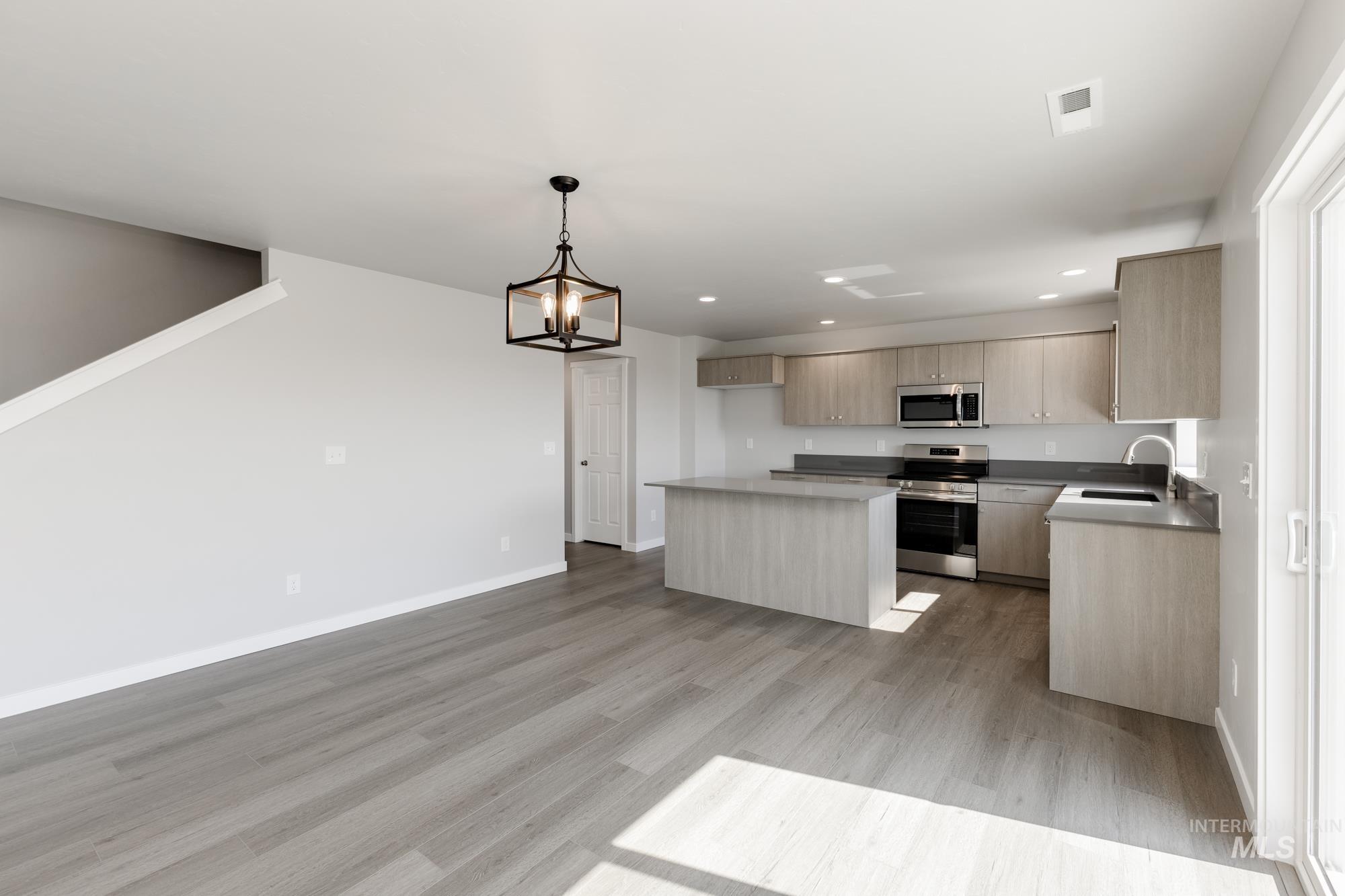 16262 Backfill Pl, Caldwell, Idaho 83607, 5 Bedrooms, 3 Bathrooms, Residential For Sale, Price $474,990,MLS 98957782