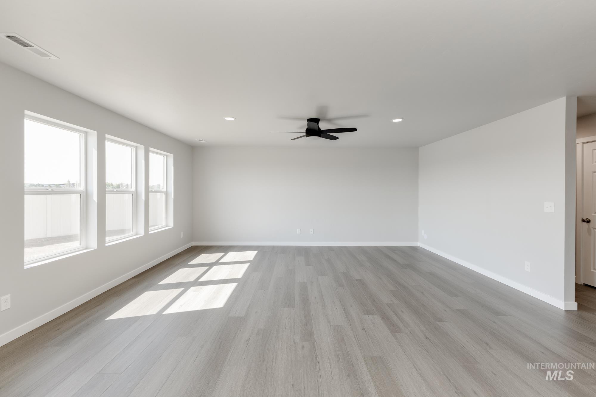 16262 Backfill Pl, Caldwell, Idaho 83607, 5 Bedrooms, 3 Bathrooms, Residential For Sale, Price $474,990,MLS 98957782