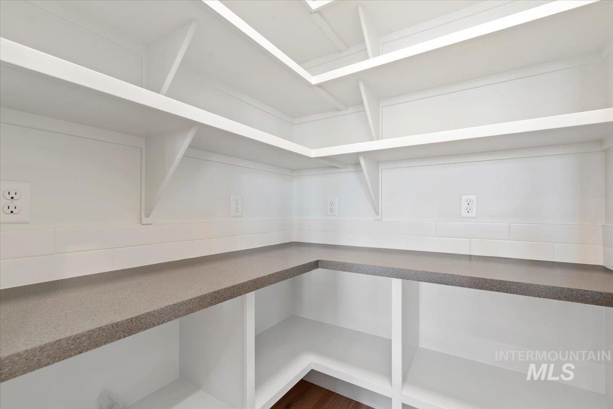 1122 W Tida, Meridian, Idaho 83646, 3 Bedrooms, 2 Bathrooms, Residential For Sale, Price $737,519,MLS 98957799