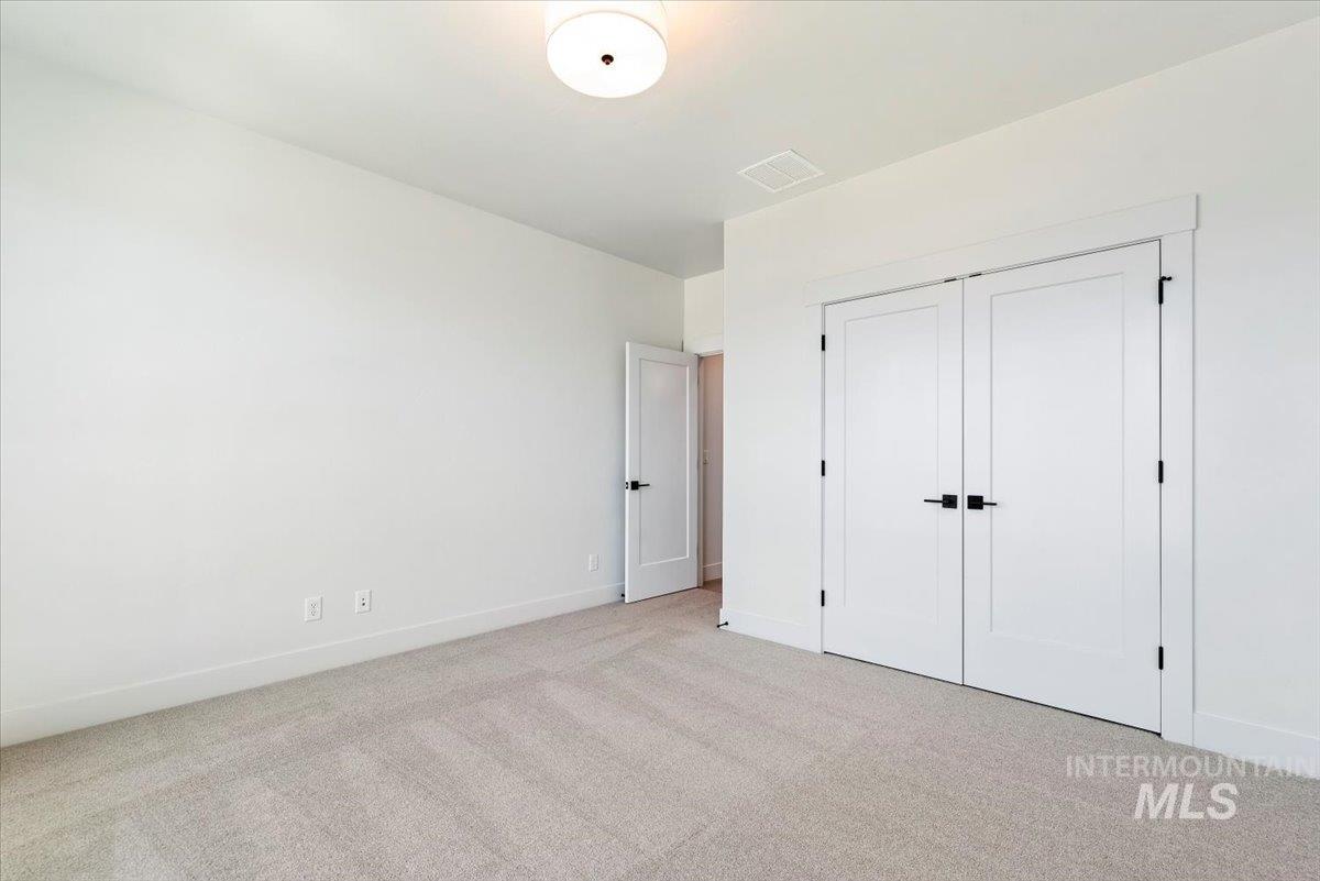 1122 W Tida, Meridian, Idaho 83646, 3 Bedrooms, 2 Bathrooms, Residential For Sale, Price $737,519,MLS 98957799