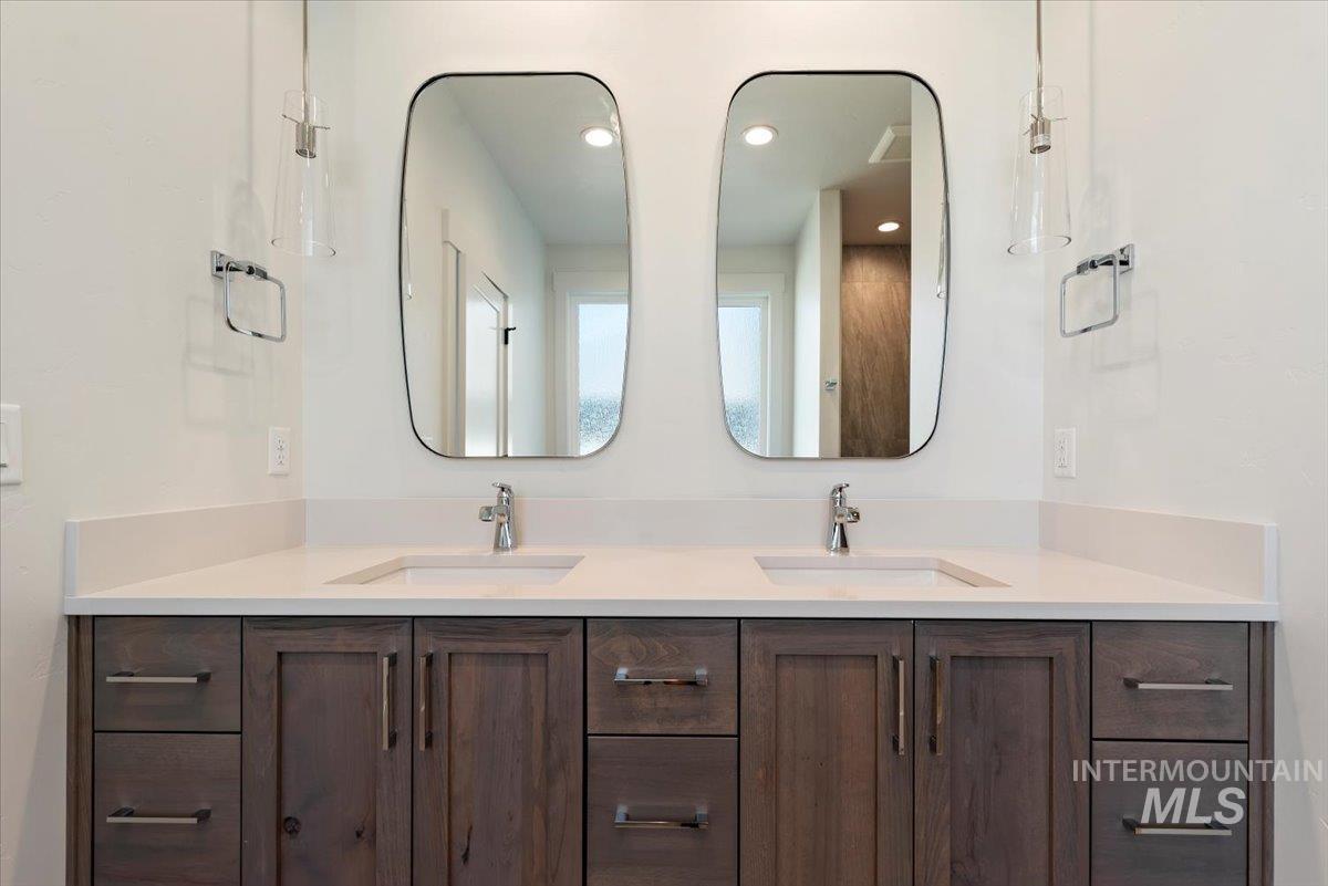 1122 W Tida, Meridian, Idaho 83646, 3 Bedrooms, 2 Bathrooms, Residential For Sale, Price $737,519,MLS 98957799