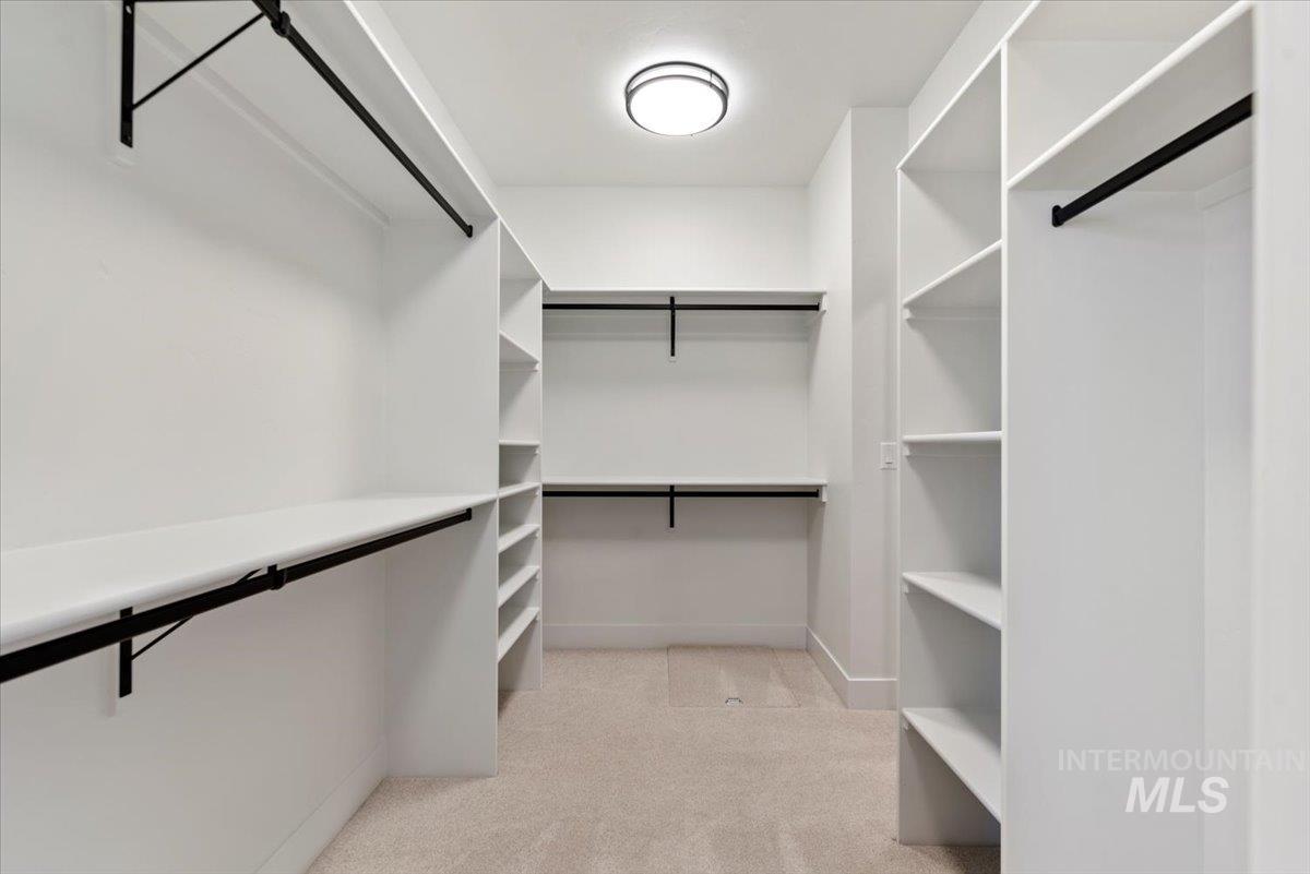 1122 W Tida, Meridian, Idaho 83646, 3 Bedrooms, 2 Bathrooms, Residential For Sale, Price $737,519,MLS 98957799