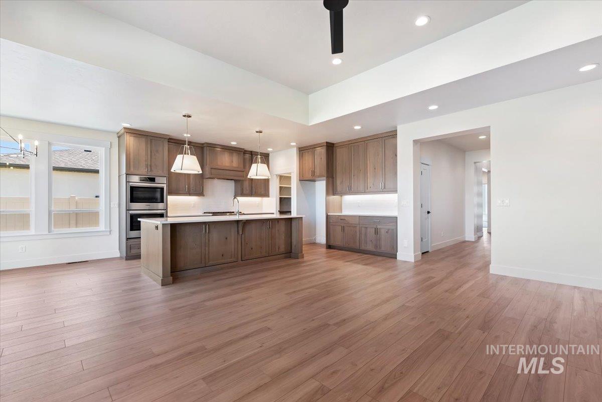 1122 W Tida, Meridian, Idaho 83646, 3 Bedrooms, 2 Bathrooms, Residential For Sale, Price $737,519,MLS 98957799