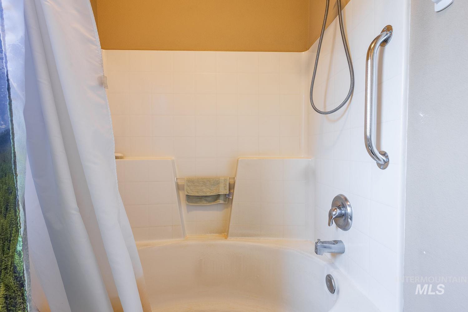 1102 N Little Camas Ave, Star, Idaho 83669, 3 Bedrooms, 2 Bathrooms, Residential For Sale, Price $455,000,MLS 98957802