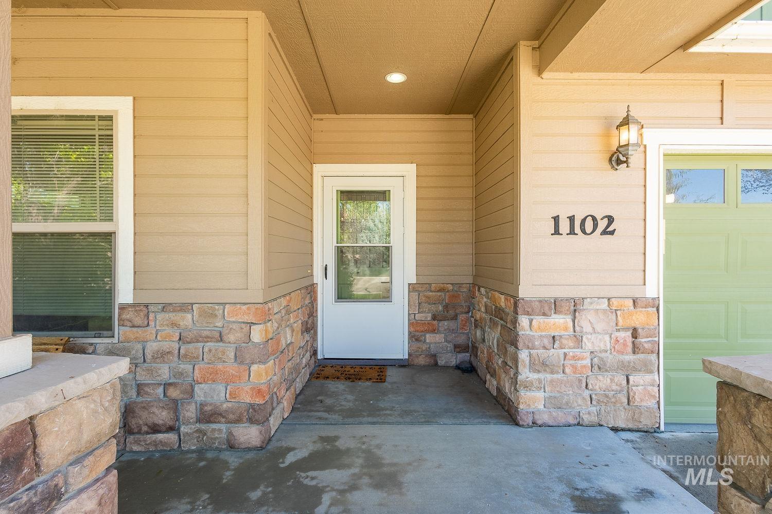 1102 N Little Camas Ave, Star, Idaho 83669, 3 Bedrooms, 2 Bathrooms, Residential For Sale, Price $455,000,MLS 98957802