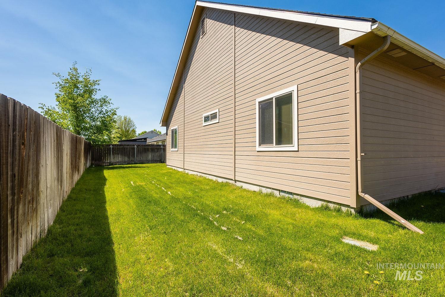 1102 N Little Camas Ave, Star, Idaho 83669, 3 Bedrooms, 2 Bathrooms, Residential For Sale, Price $455,000,MLS 98957802