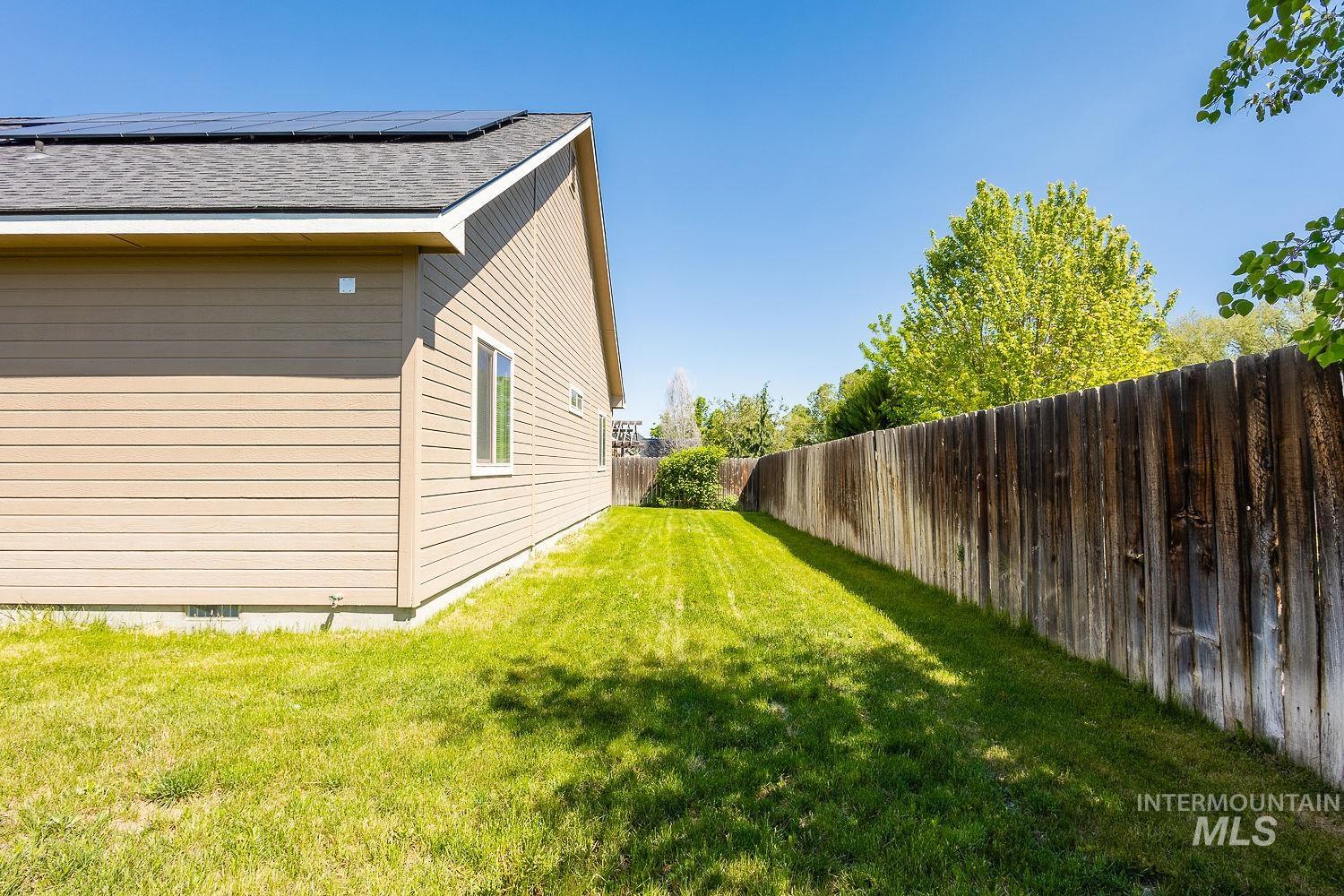 1102 N Little Camas Ave, Star, Idaho 83669, 3 Bedrooms, 2 Bathrooms, Residential For Sale, Price $455,000,MLS 98957802