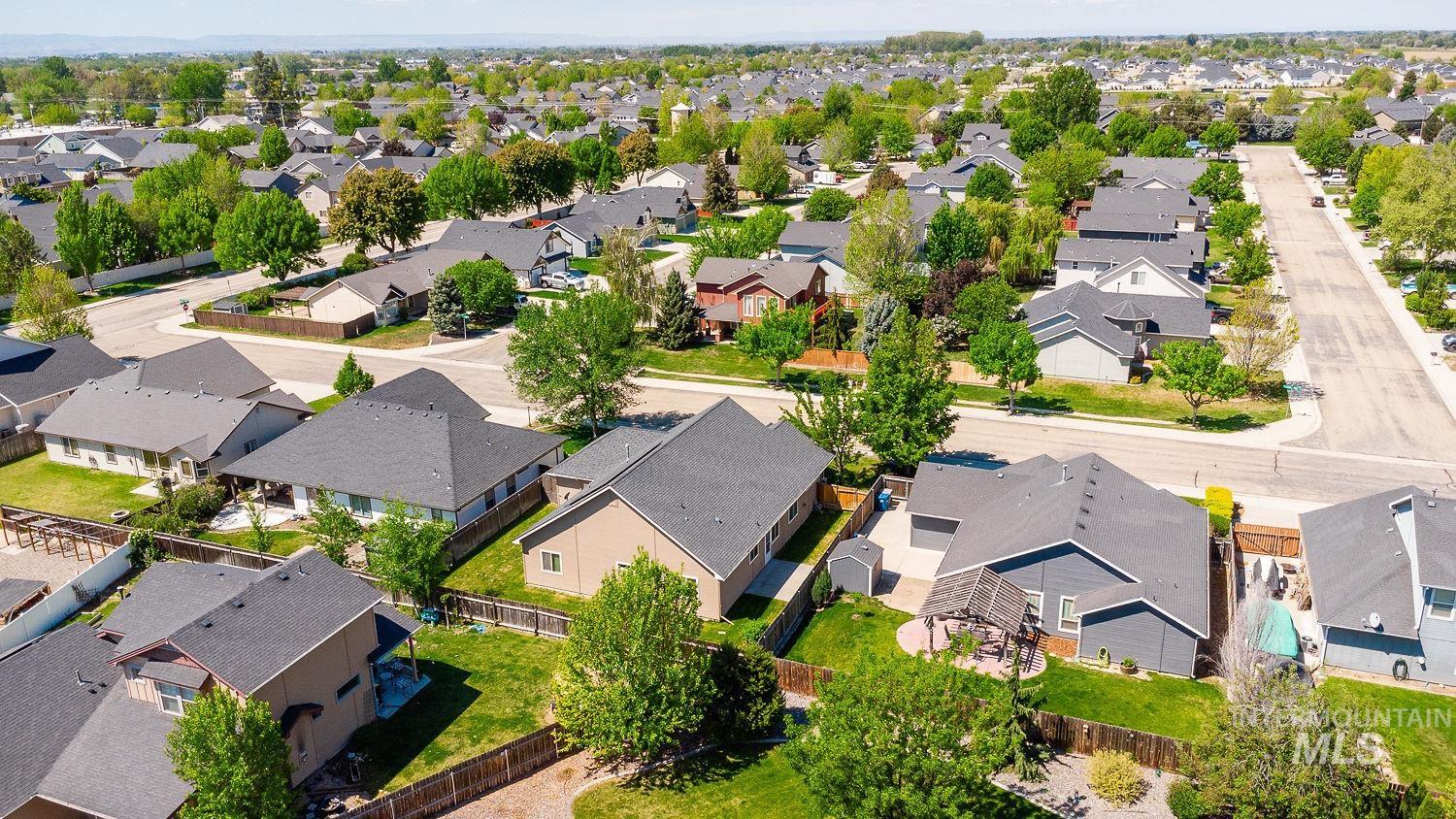 1102 N Little Camas Ave, Star, Idaho 83669, 3 Bedrooms, 2 Bathrooms, Residential For Sale, Price $455,000,MLS 98957802