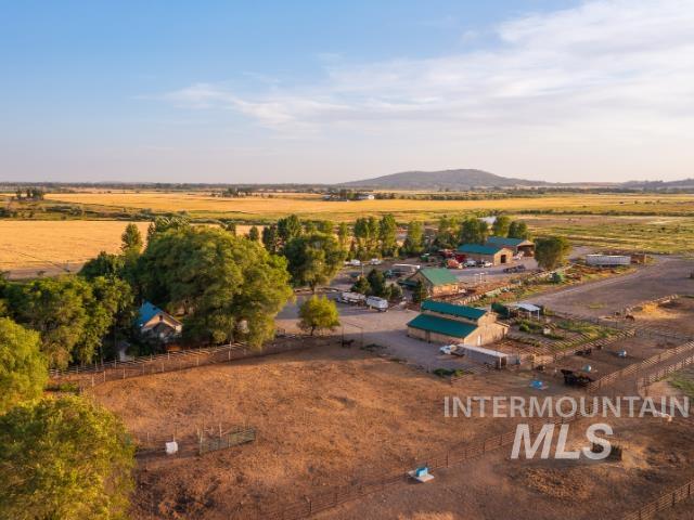 6891 W 2000 S, Rexburg, Idaho 83440, 3 Bedrooms, 2 Bathrooms, Farm & Ranch For Sale, Price $17,275,500, 98957804