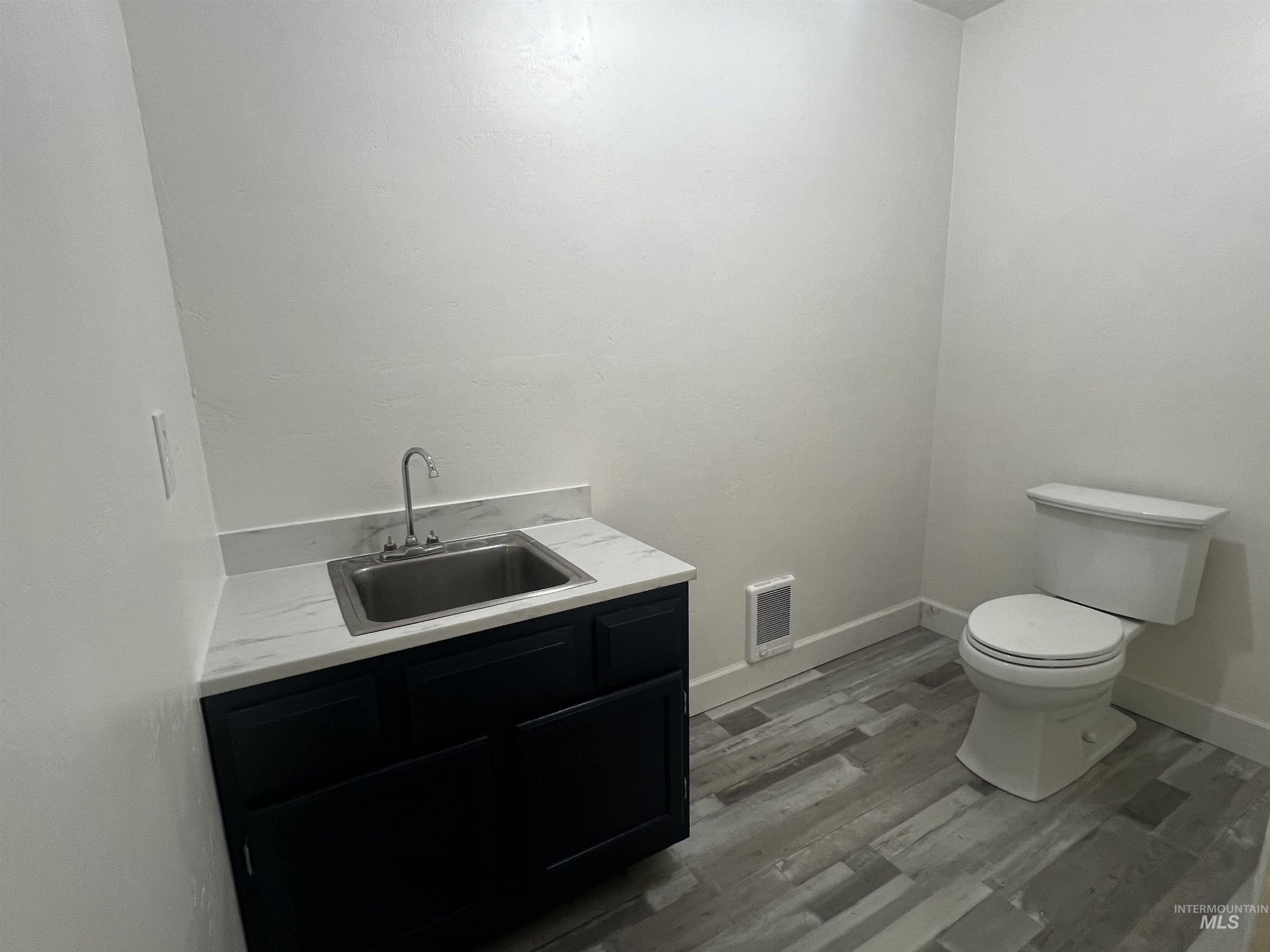 200 3rd Avenue East, Twin Falls, Idaho 83301, Business/Commercial For Sale, Price $658,000,MLS 98957822