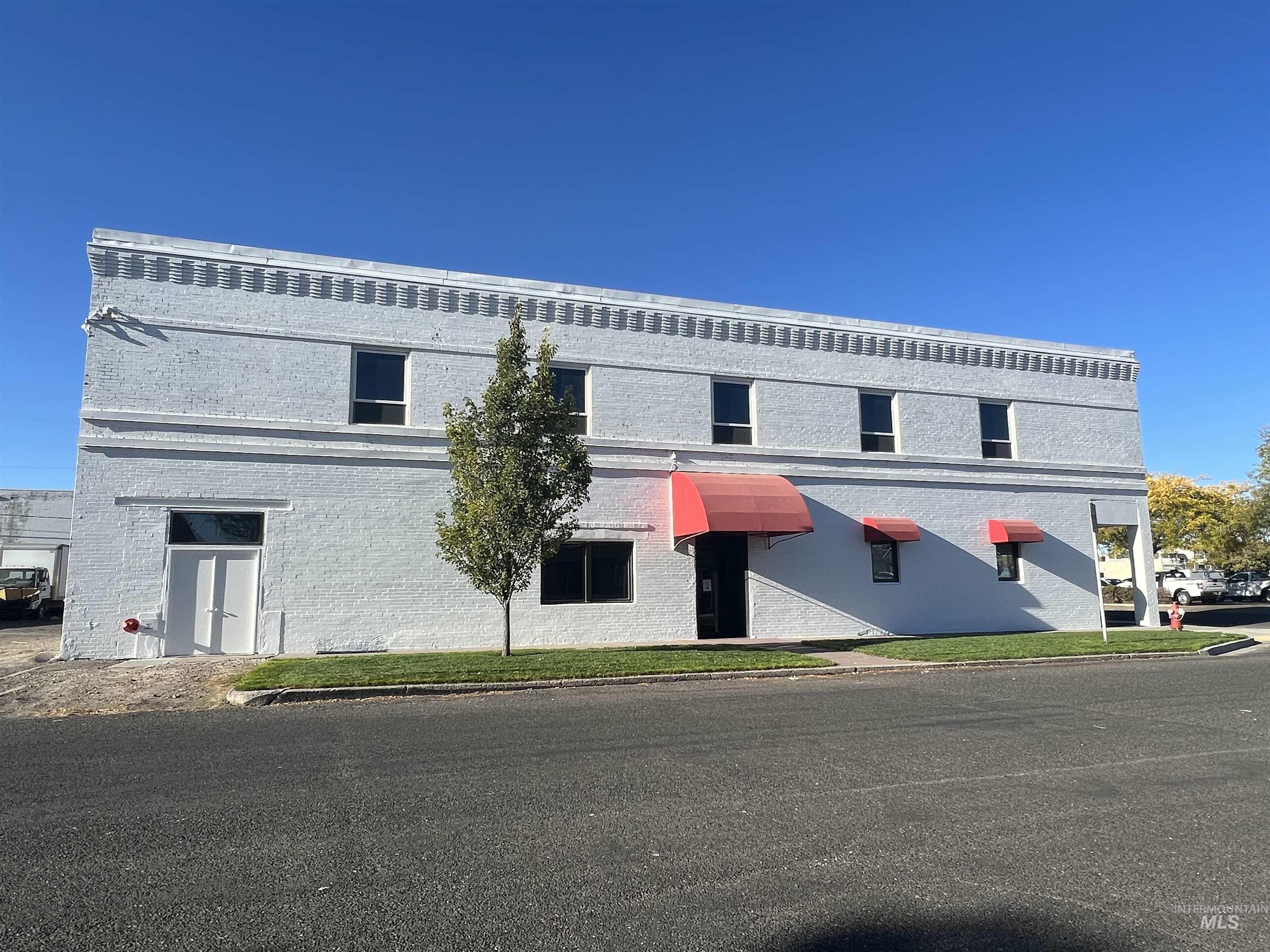 200 3rd Avenue East, Twin Falls, Idaho 83301, Business/Commercial For Sale, Price $658,000,MLS 98957822