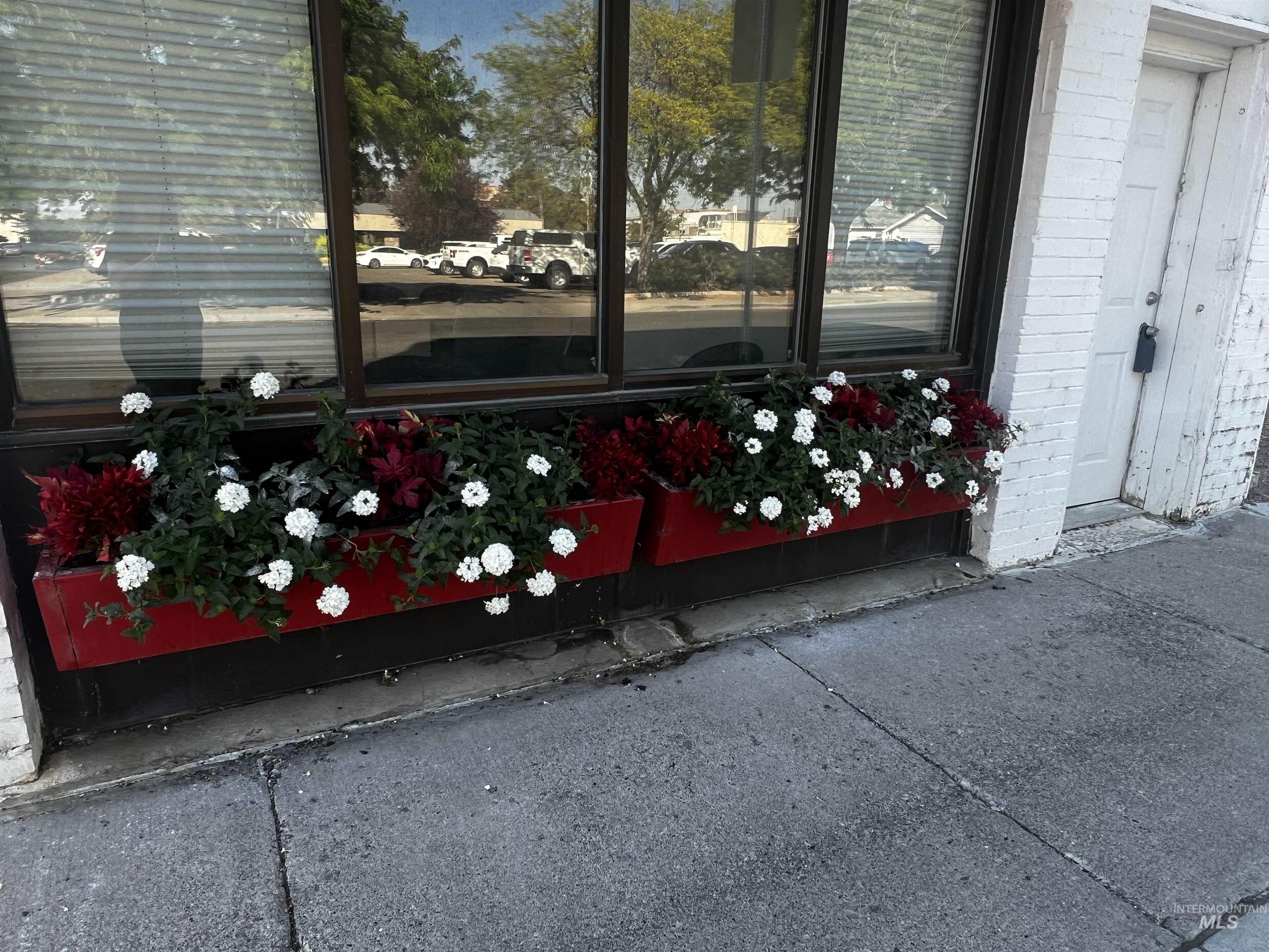 200 3rd Avenue East, Twin Falls, Idaho 83301, Business/Commercial For Sale, Price $658,000,MLS 98957822