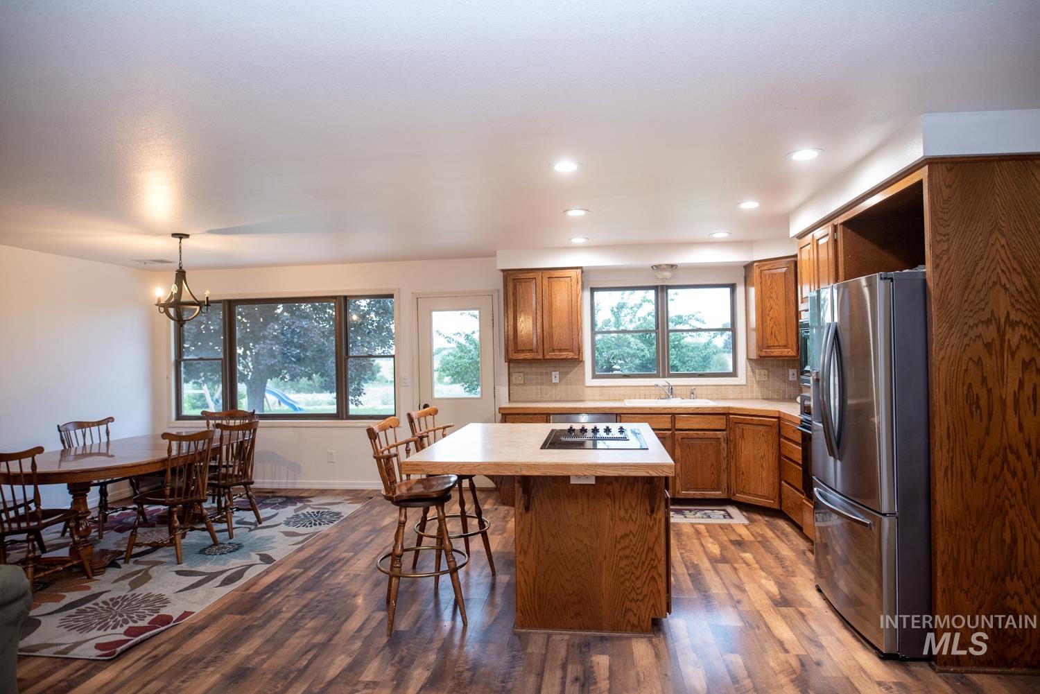 5940 SE 4th Ave, New Plymouth, Idaho 83655, 3 Bedrooms, 2 Bathrooms, Residential For Sale, Price $1,175,000,MLS 98957831