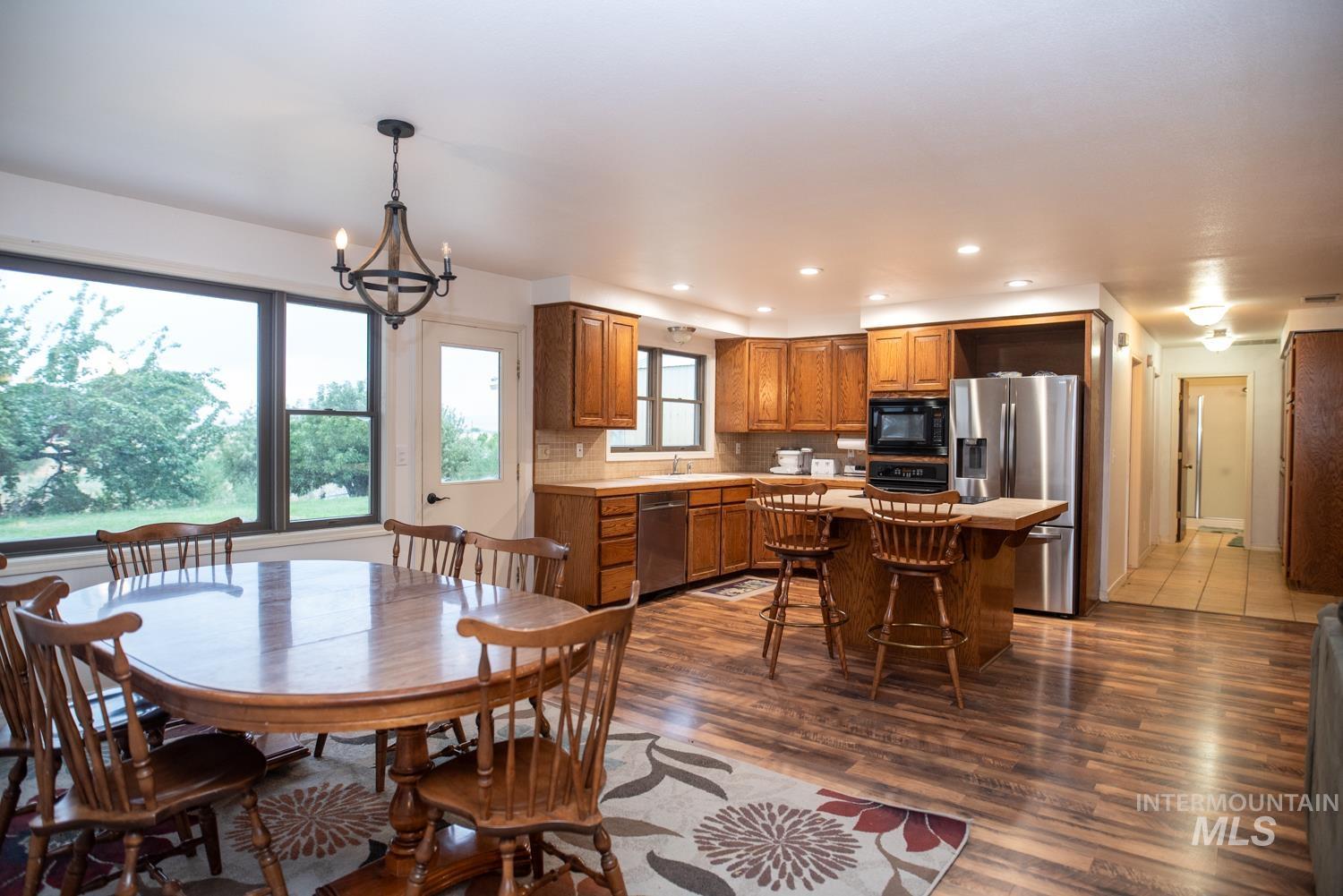 5940 SE 4th Ave, New Plymouth, Idaho 83655, 3 Bedrooms, 2 Bathrooms, Residential For Sale, Price $1,175,000,MLS 98957831