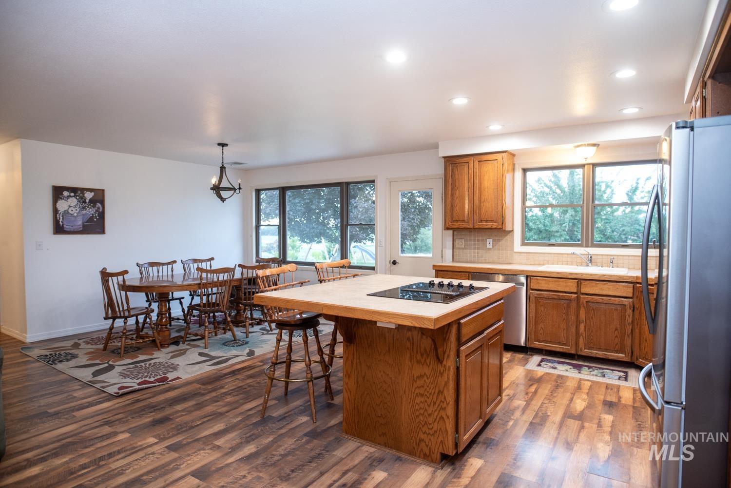 5940 SE 4th Ave, New Plymouth, Idaho 83655, 3 Bedrooms, 2 Bathrooms, Residential For Sale, Price $1,175,000,MLS 98957831