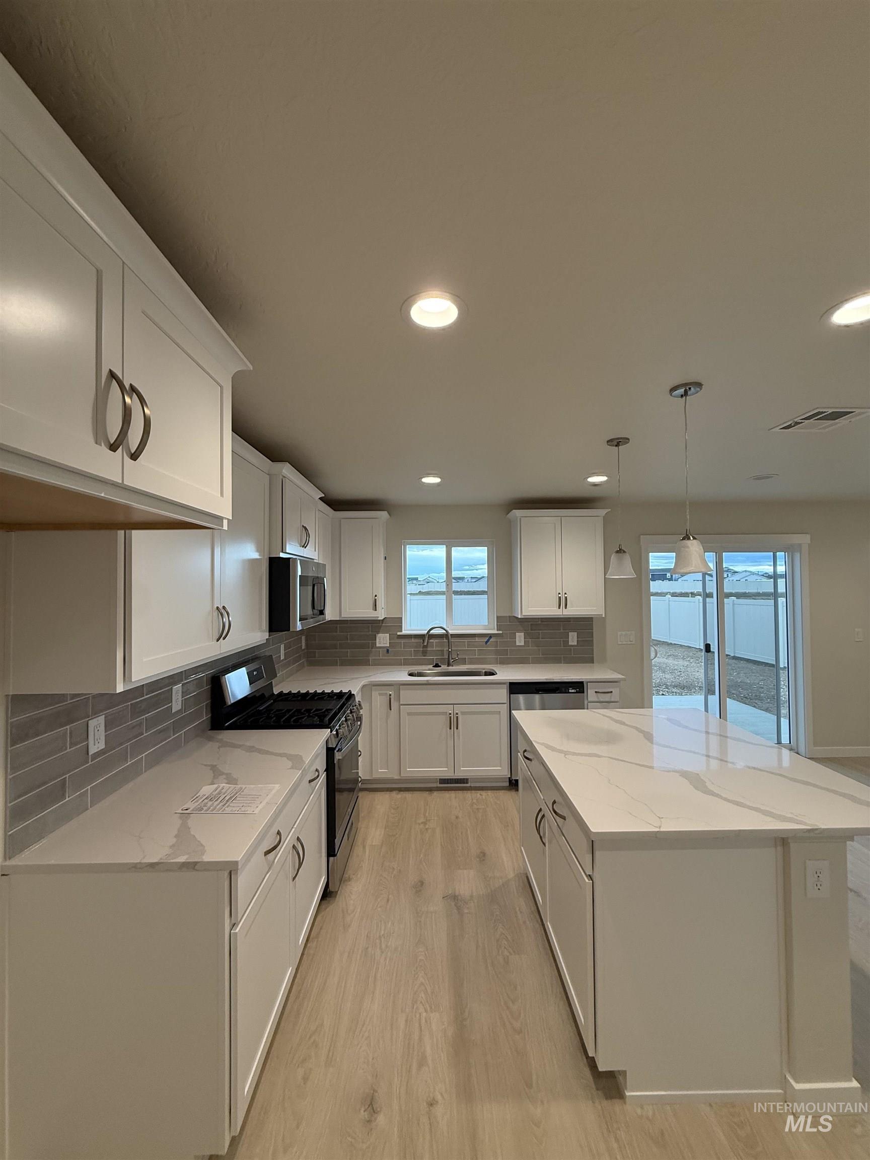 7667 E Westing House St, Nampa, Idaho 83687, 3 Bedrooms, 2.5 Bathrooms, Residential For Sale, Price $420,724,MLS 98957839