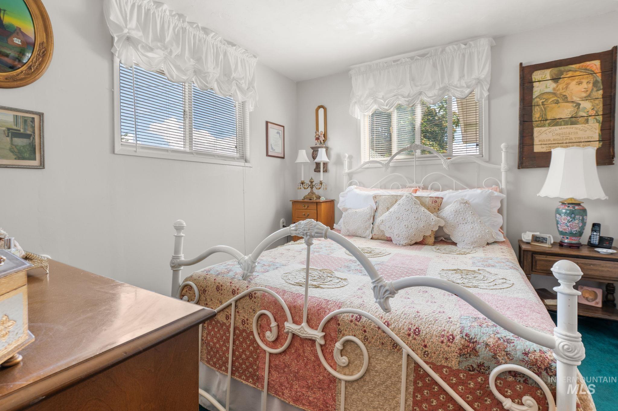 1233 8th Street, Clarkston, Washington 99403, 3 Bedrooms, 2 Bathrooms, Residential For Sale, Price $325,000,MLS 98957861