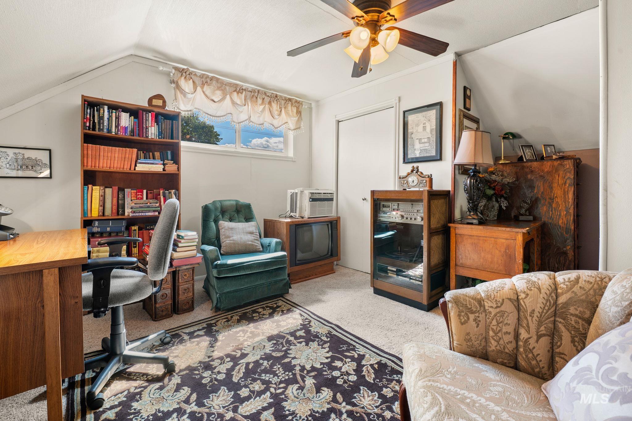 1233 8th Street, Clarkston, Washington 99403, 3 Bedrooms, 2 Bathrooms, Residential For Sale, Price $325,000,MLS 98957861