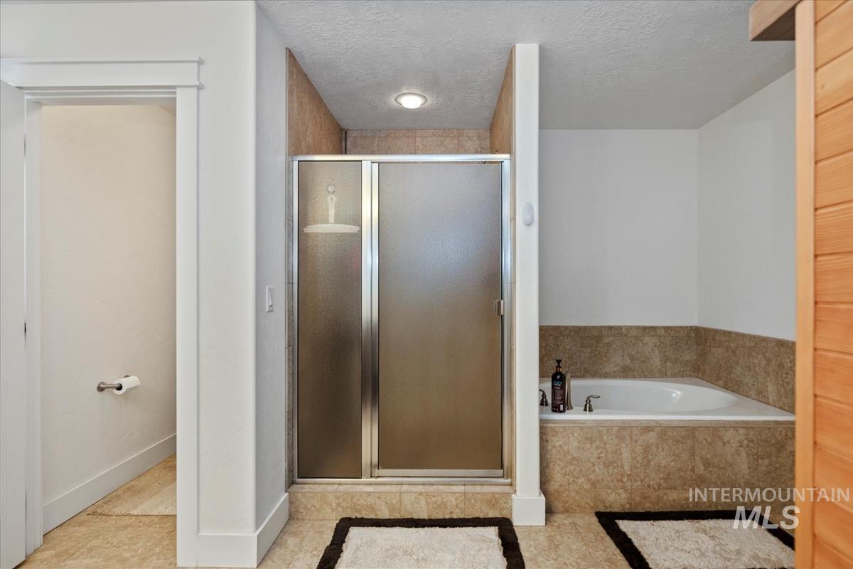 1406 W Crystal Falls Ave, Nampa, Idaho 83651, 4 Bedrooms, 3 Bathrooms, Residential For Sale, Price $694,999,MLS 98957866