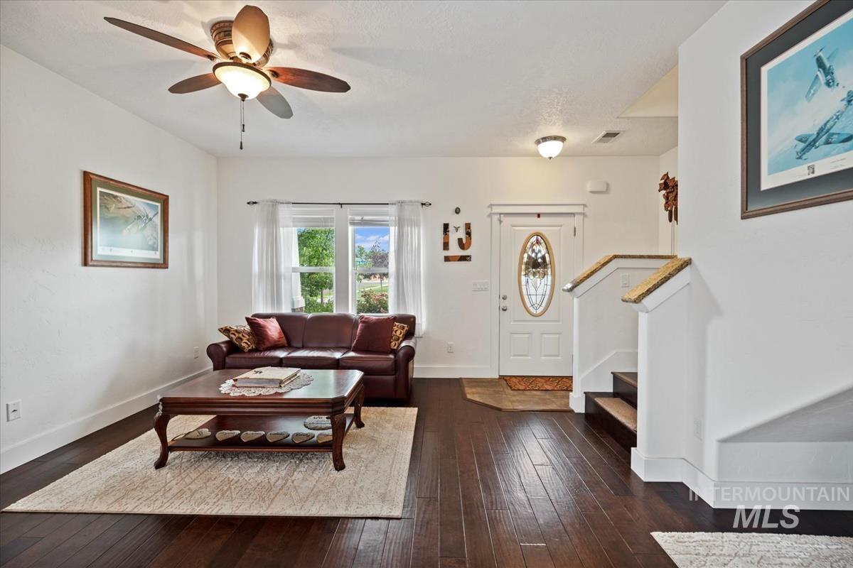 1406 W Crystal Falls Ave, Nampa, Idaho 83651, 4 Bedrooms, 3 Bathrooms, Residential For Sale, Price $694,999,MLS 98957866