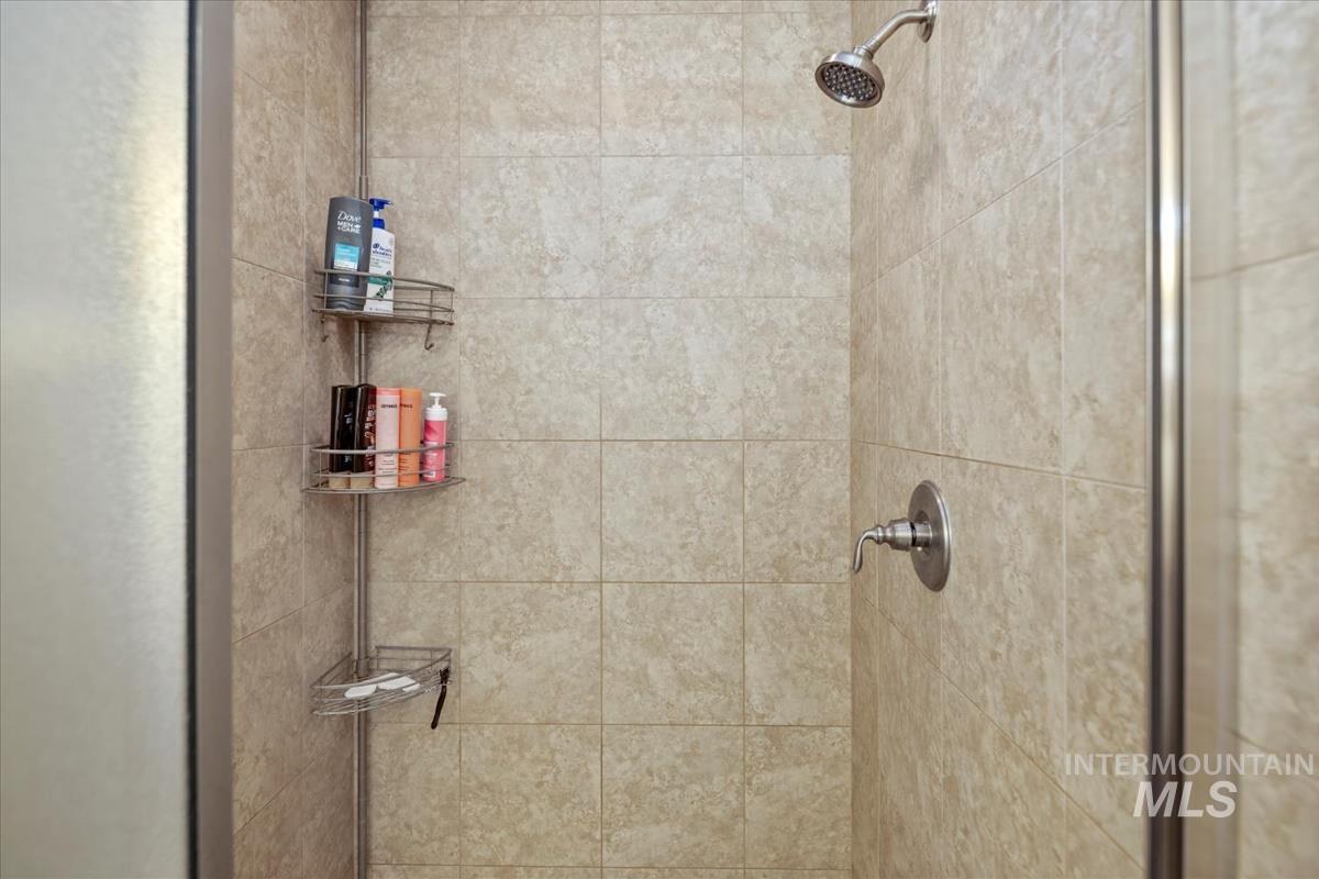 1406 W Crystal Falls Ave, Nampa, Idaho 83651, 4 Bedrooms, 3 Bathrooms, Residential For Sale, Price $694,999,MLS 98957866