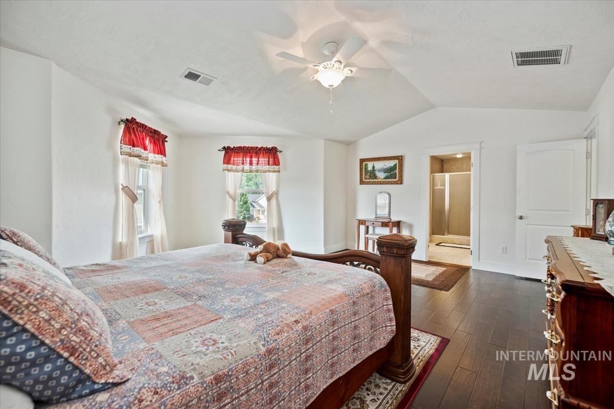 1406 W Crystal Falls Ave, Nampa, Idaho 83651, 4 Bedrooms, 3 Bathrooms, Residential For Sale, Price $694,999,MLS 98957866