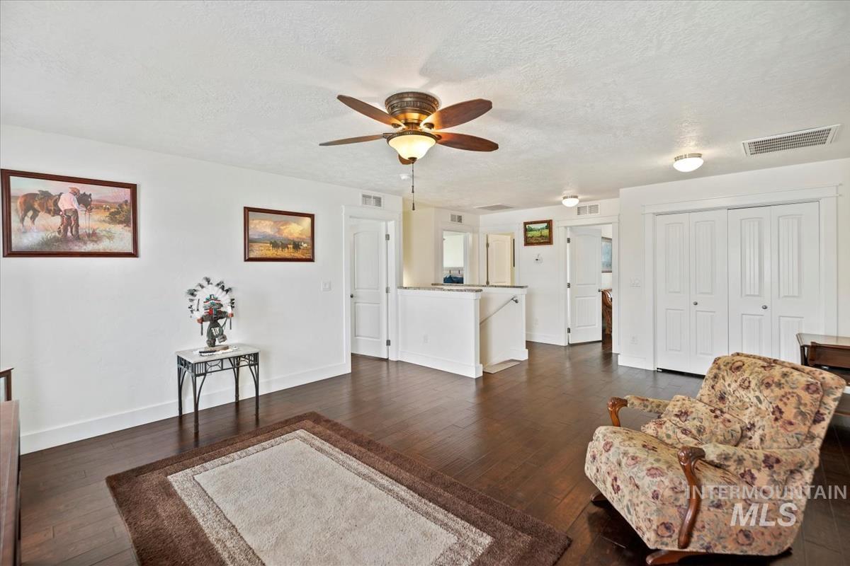 1406 W Crystal Falls Ave, Nampa, Idaho 83651, 4 Bedrooms, 3 Bathrooms, Residential For Sale, Price $694,999,MLS 98957866