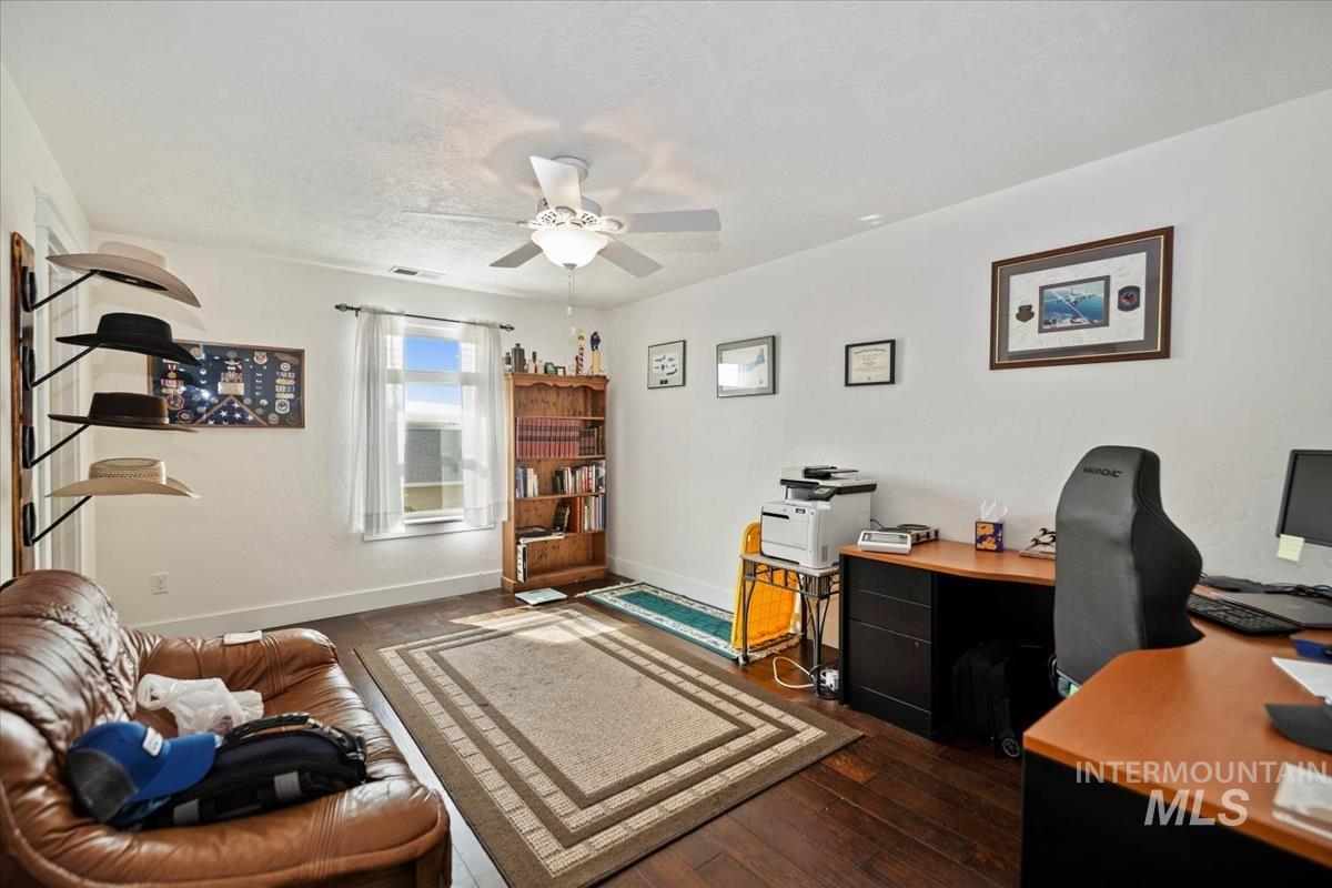 1406 W Crystal Falls Ave, Nampa, Idaho 83651, 4 Bedrooms, 3 Bathrooms, Residential For Sale, Price $694,999,MLS 98957866