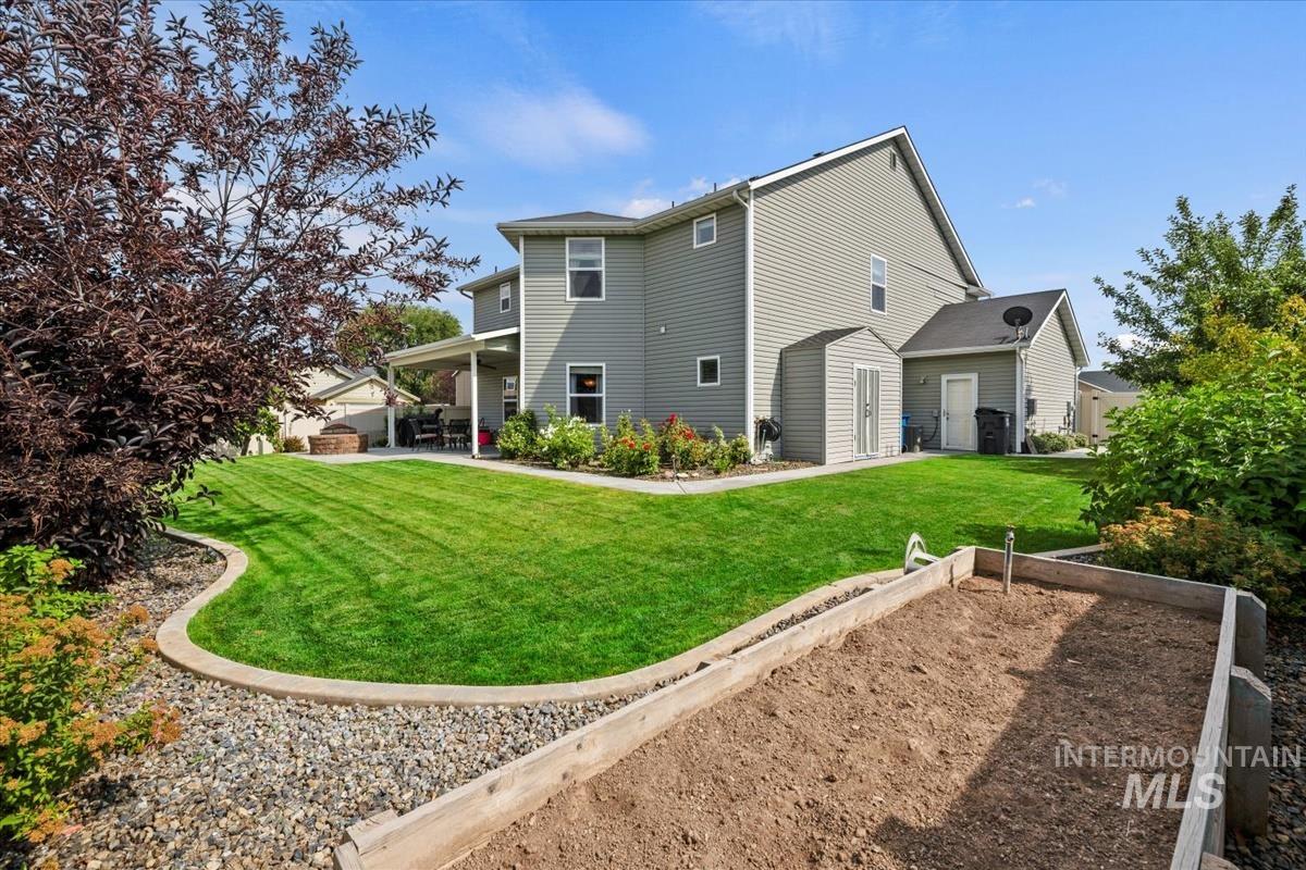 1406 W Crystal Falls Ave, Nampa, Idaho 83651, 4 Bedrooms, 3 Bathrooms, Residential For Sale, Price $694,999,MLS 98957866