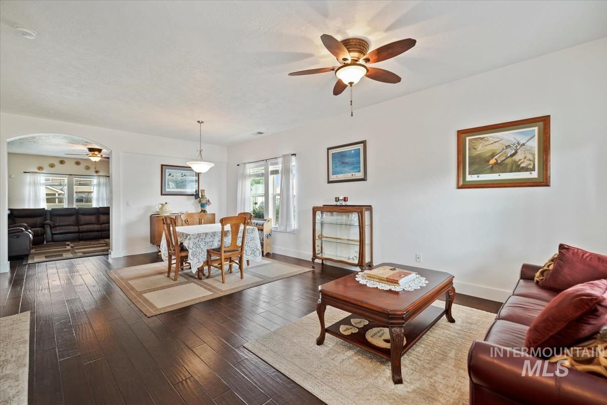 1406 W Crystal Falls Ave, Nampa, Idaho 83651, 4 Bedrooms, 3 Bathrooms, Residential For Sale, Price $694,999,MLS 98957866