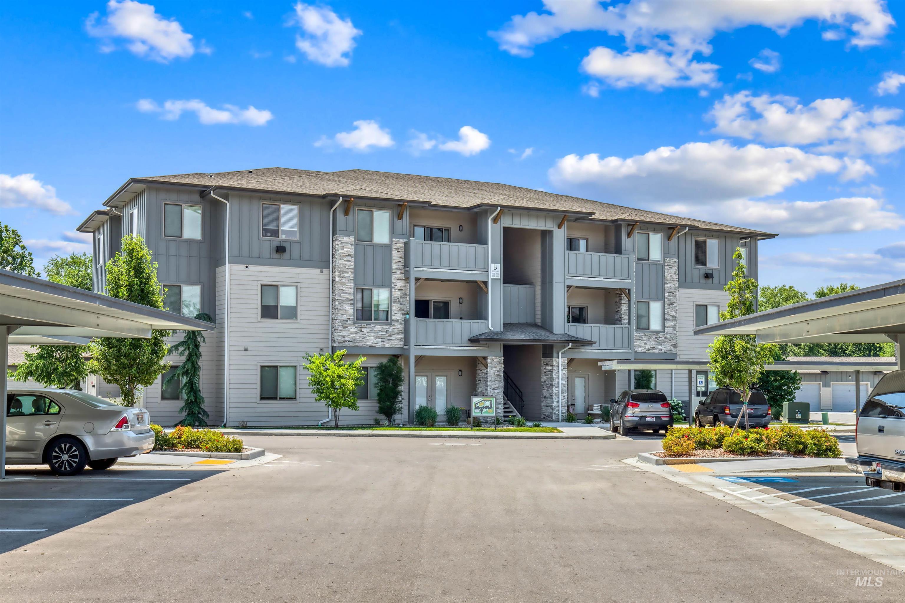3126 E Victory Rd. - 24 Units, Nampa, Idaho 83687, Residential Income For Sale, Price $6,801,112,MLS 98957874
