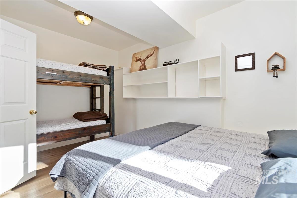 1496 Pine Ridge Dr, Cascade, Idaho 83611, 4 Bedrooms, 4 Bathrooms, Residential For Sale, Price $825,000,MLS 98957879