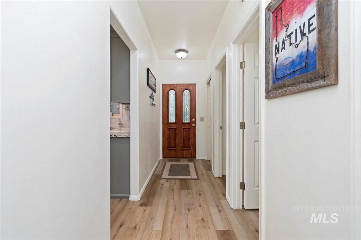 1496 Pine Ridge Dr, Cascade, Idaho 83611, 4 Bedrooms, 4 Bathrooms, Residential For Sale, Price $825,000,MLS 98957879