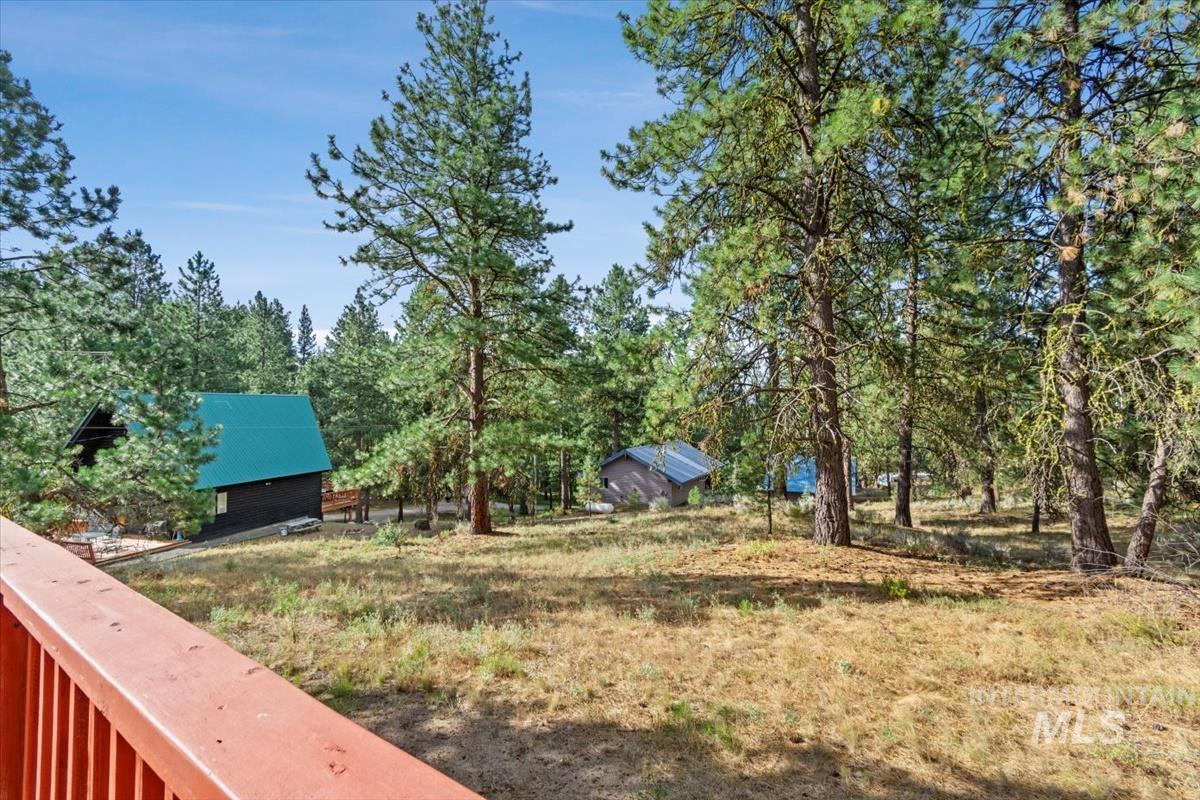 1496 Pine Ridge Dr, Cascade, Idaho 83611, 4 Bedrooms, 4 Bathrooms, Residential For Sale, Price $825,000,MLS 98957879