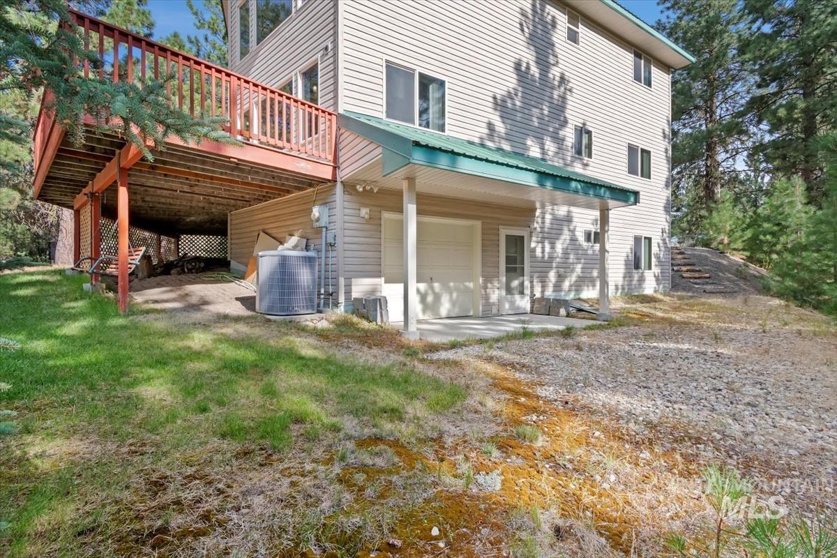 1496 Pine Ridge Dr, Cascade, Idaho 83611, 4 Bedrooms, 4 Bathrooms, Residential For Sale, Price $825,000,MLS 98957879