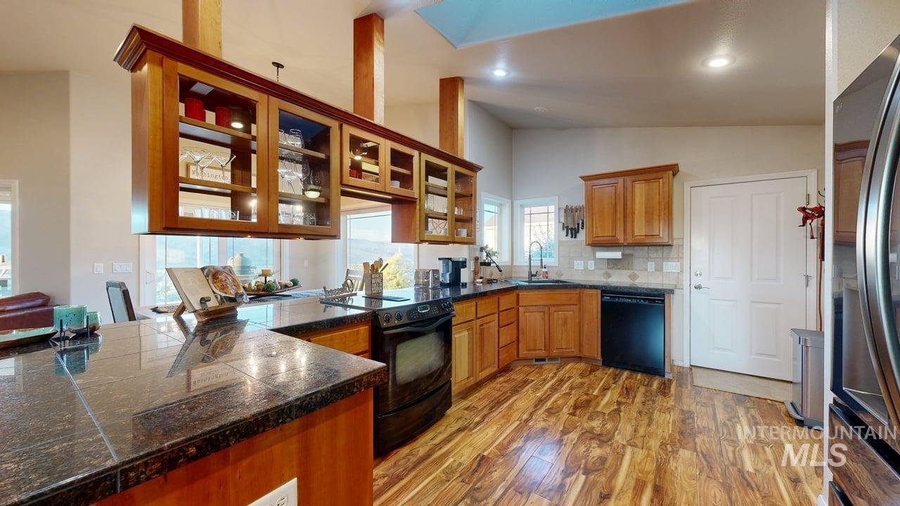 1724 Ridgeview Dr., Clarkston, Washington 99403, 4 Bedrooms, 4 Bathrooms, Residential For Sale, Price $615,000,MLS 98957900