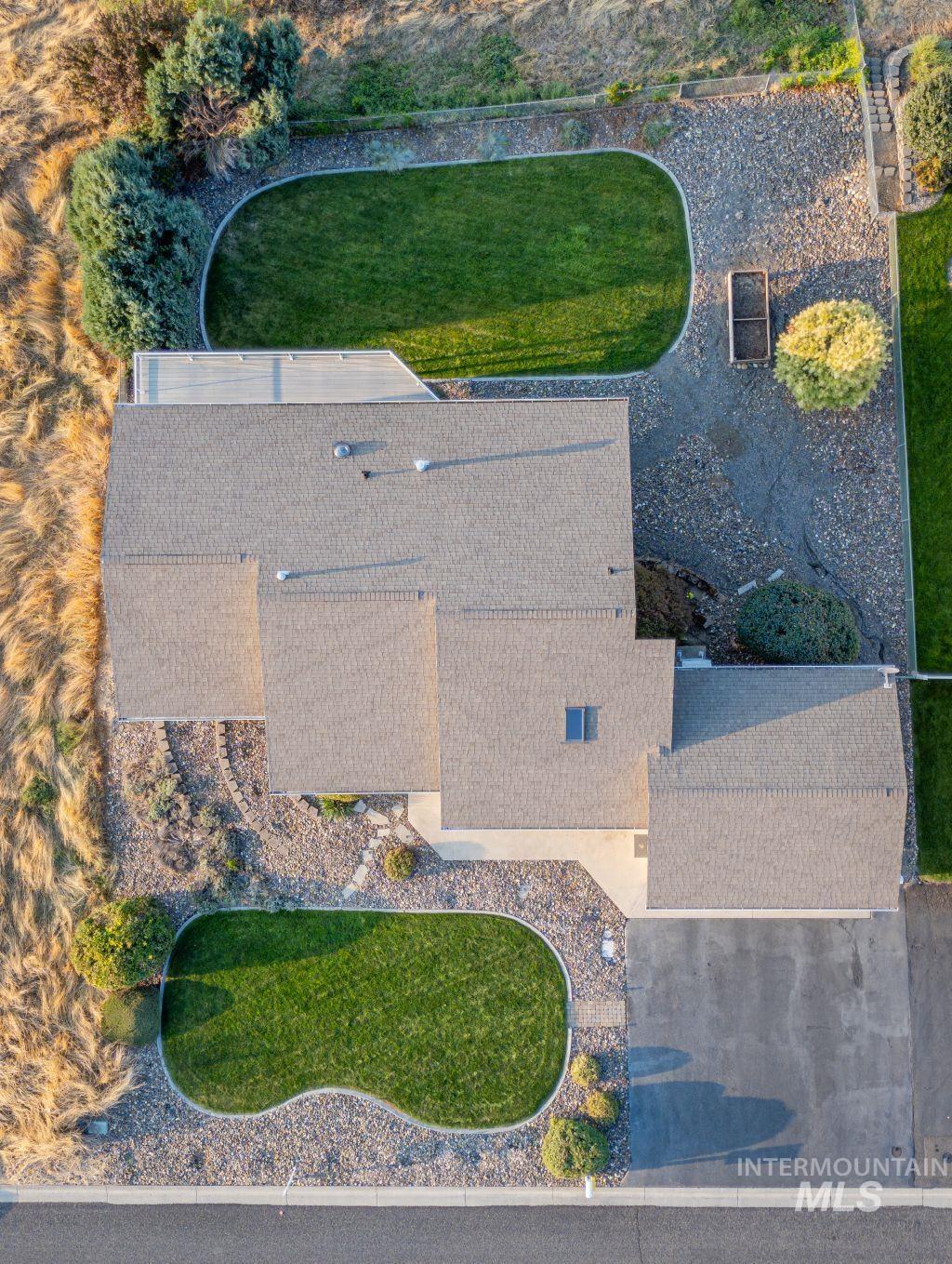 1724 Ridgeview Dr., Clarkston, Washington 99403, 4 Bedrooms, 4 Bathrooms, Residential For Sale, Price $615,000,MLS 98957900